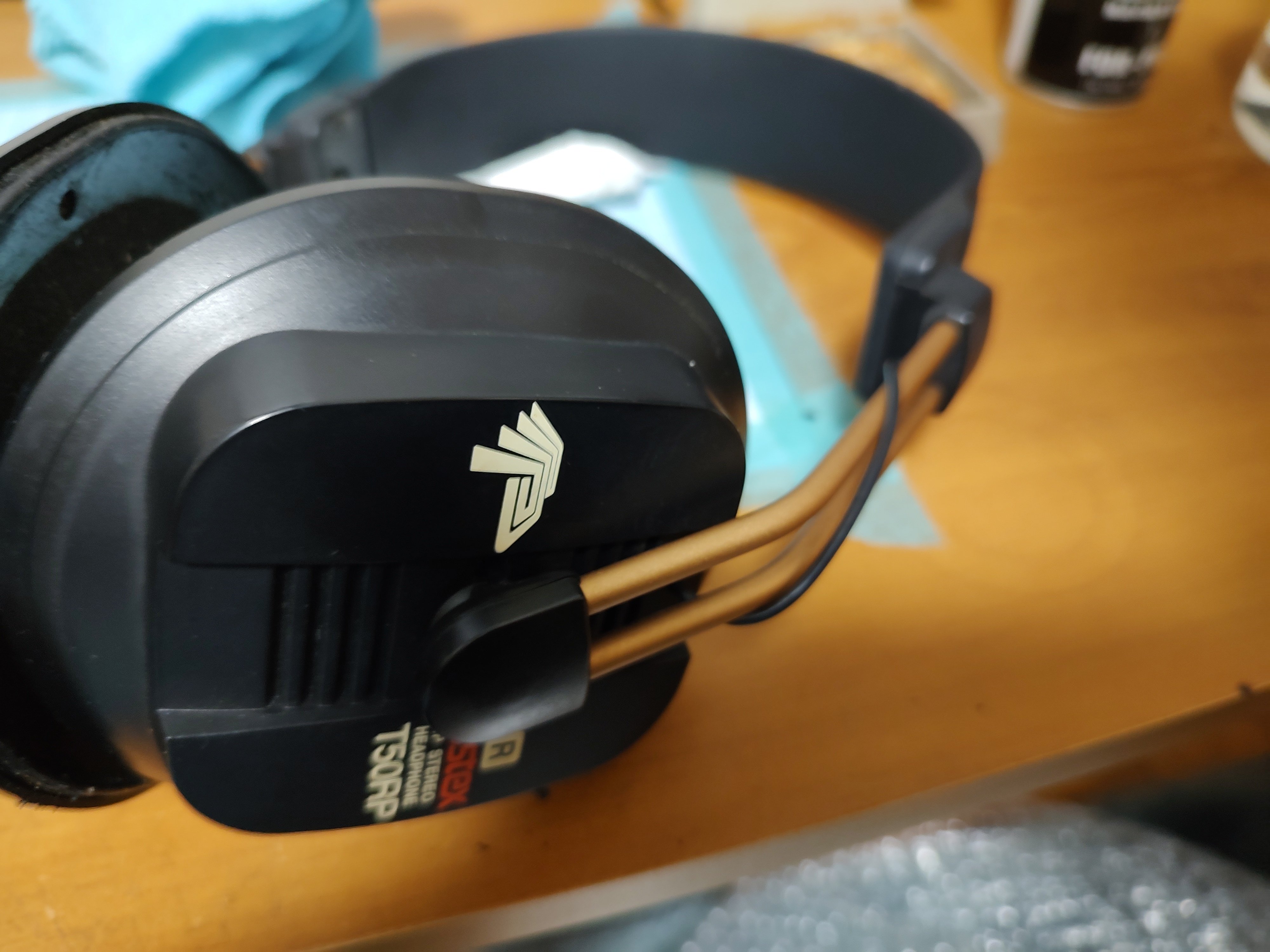 ヘッドホン壊したので修理ついでに改修した｜狭霧 あざみ