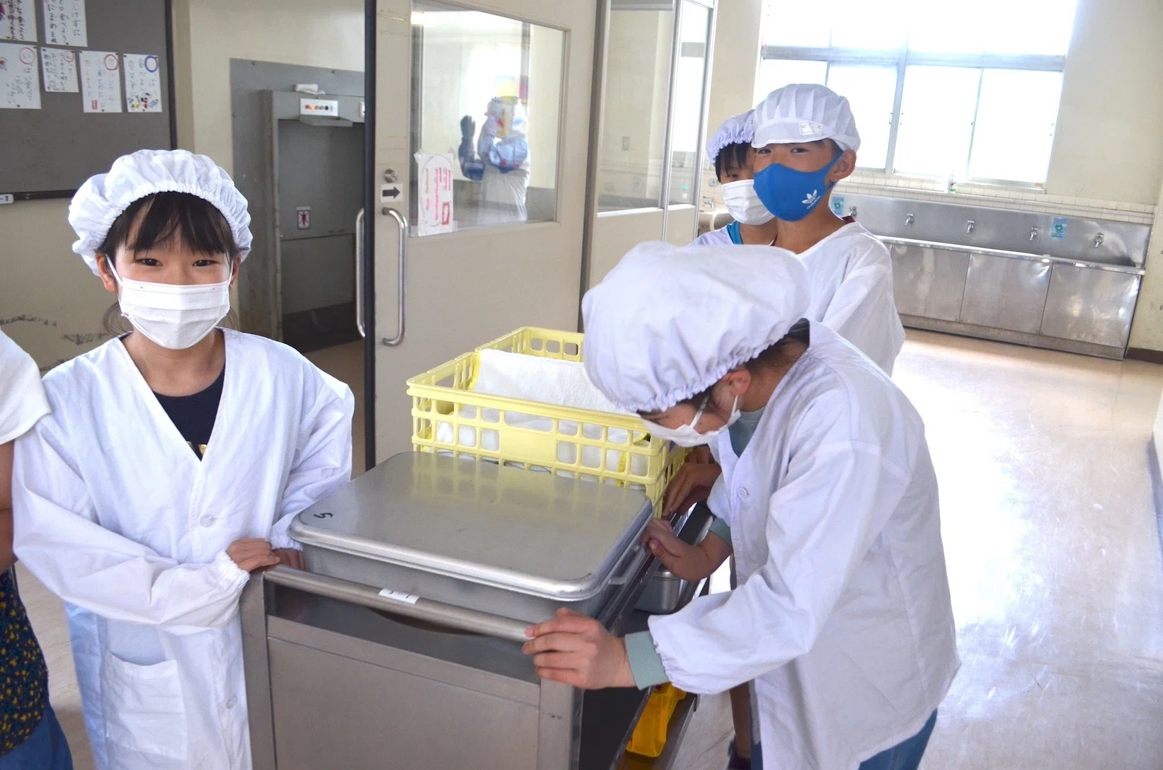 給食の様子を覗いてみよう（小学校編）～海から受け継ぐ食文化②