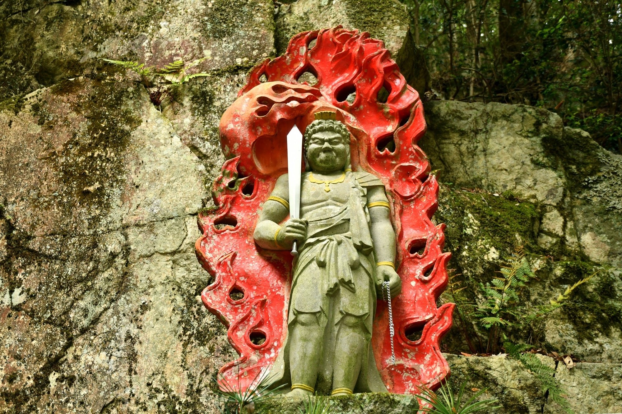 儀楽面　迦楼羅　かるら　仏教の守護神８部衆　インド神話ガルタの前身　カルラ 儀楽面迦楼羅かるら仏教の守護神8部衆インド神話ガルタの前身カルラ