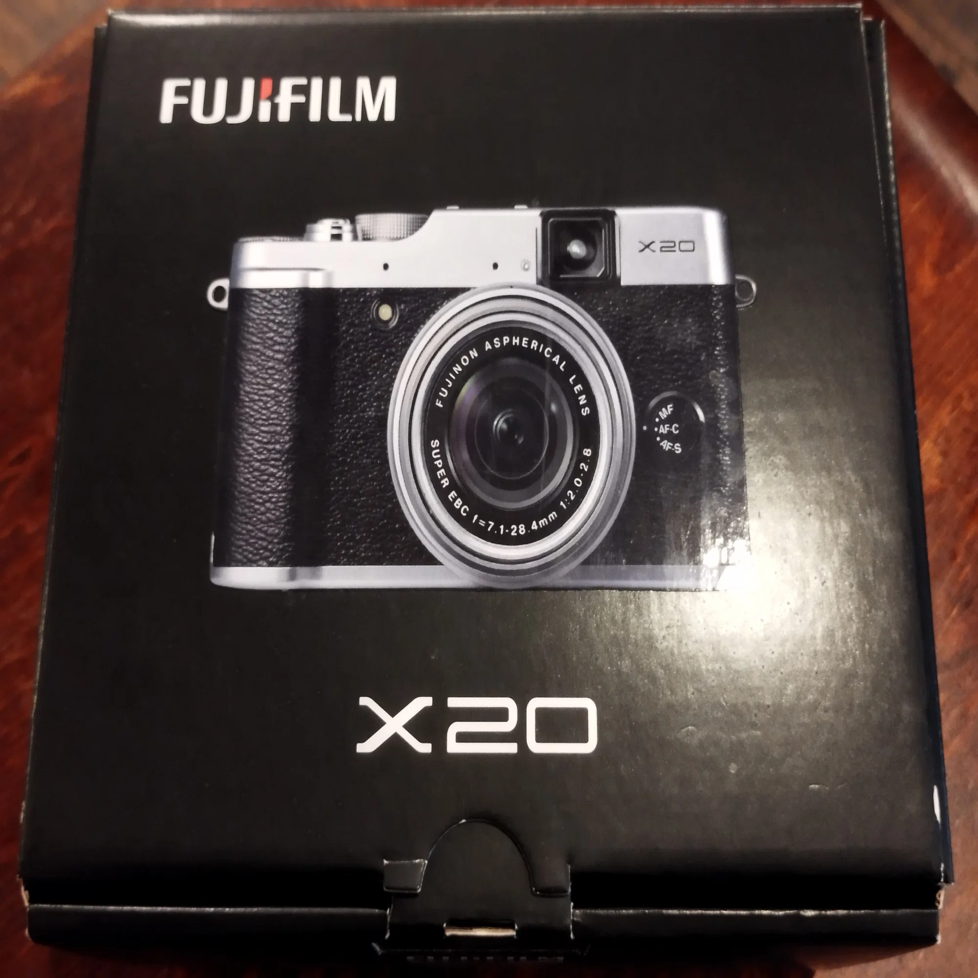 FUJIFILMのX20が安かったので買ってみた｜和佐 晋吾@マレーシアx 