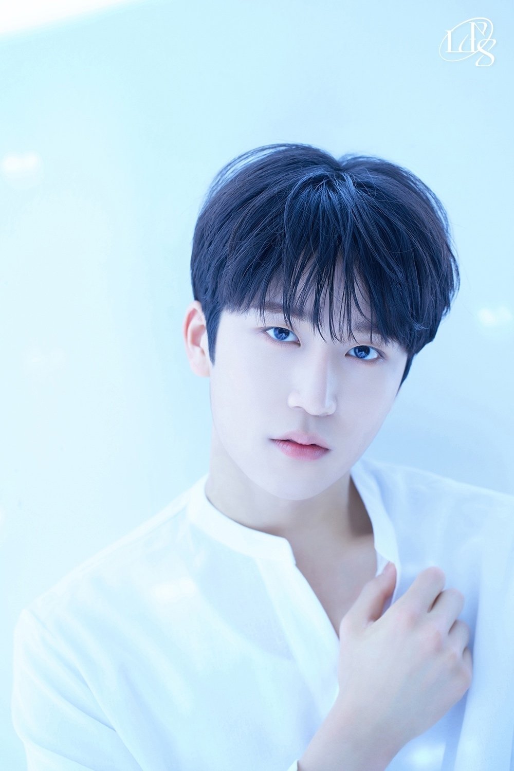 LUN8 ジンス 📸] 241102 JinSu Weverse Update #루네이트 #LUN8 #LUN8_ID