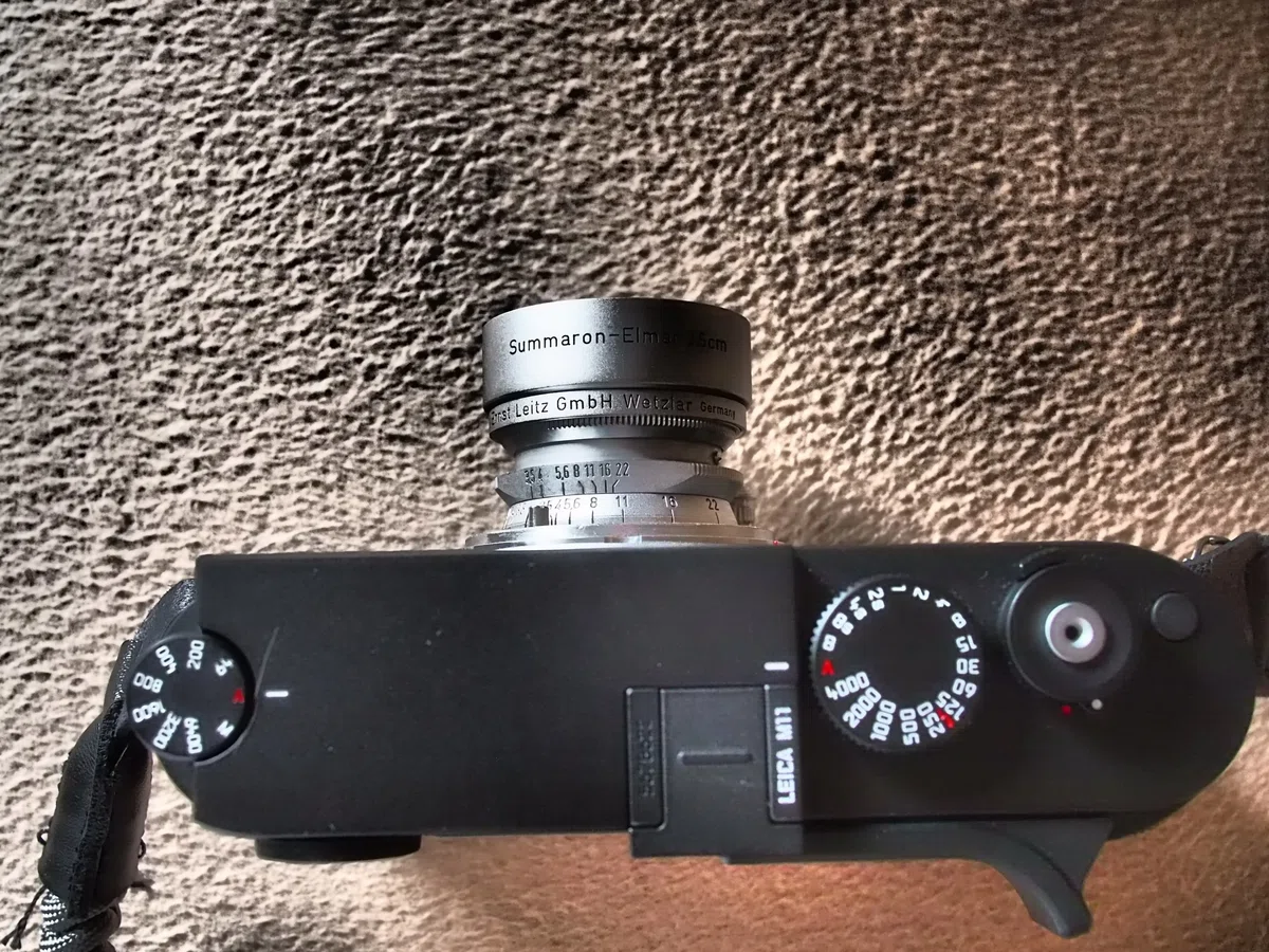 Leitz Summaron L35mm F3.5〜モノクロがすごく素敵｜tatsumine