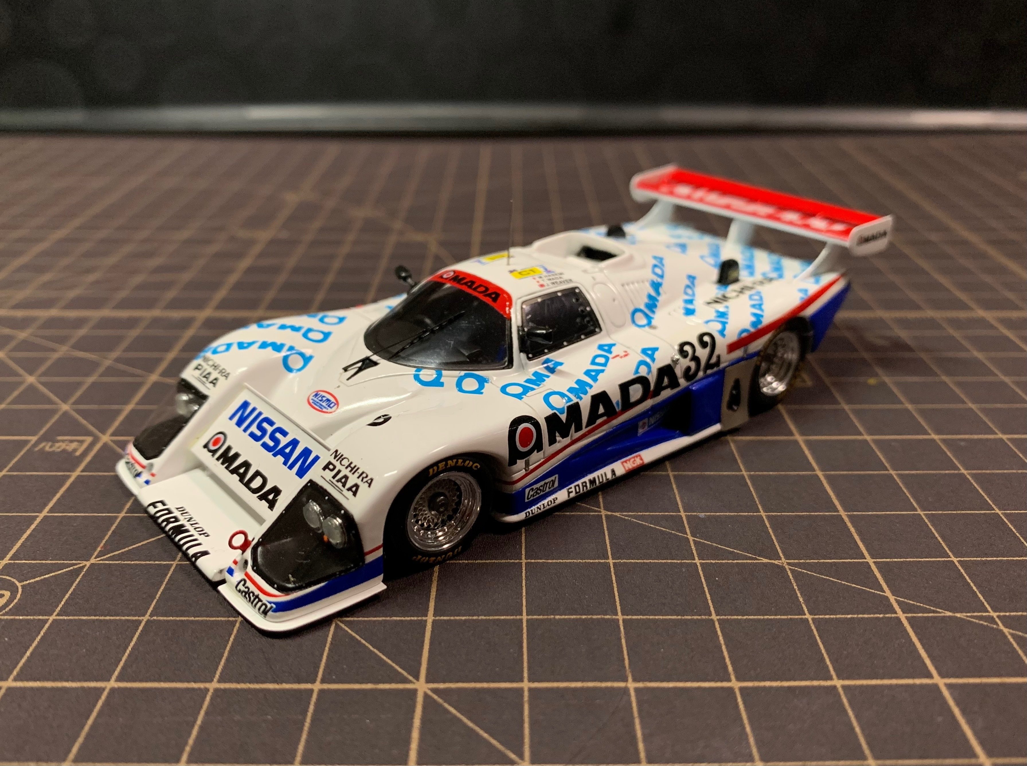 絶版1/43ビザーラ ニッサン56eme 2014年ル・マン出場 絶版1/43ビザーラ ニッサン56eme 2014年ル・マン出場