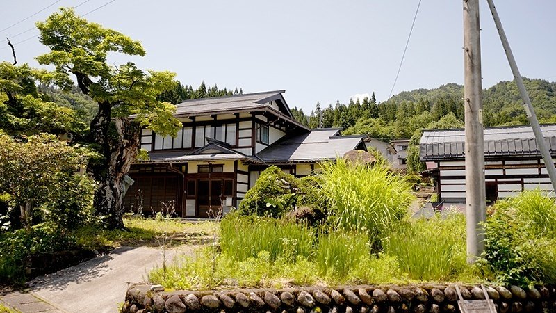 【メーカー公式ショップ】 飛騨市で田舎暮らし】 天然記念物が息付く、約400坪の古民家を コレクション