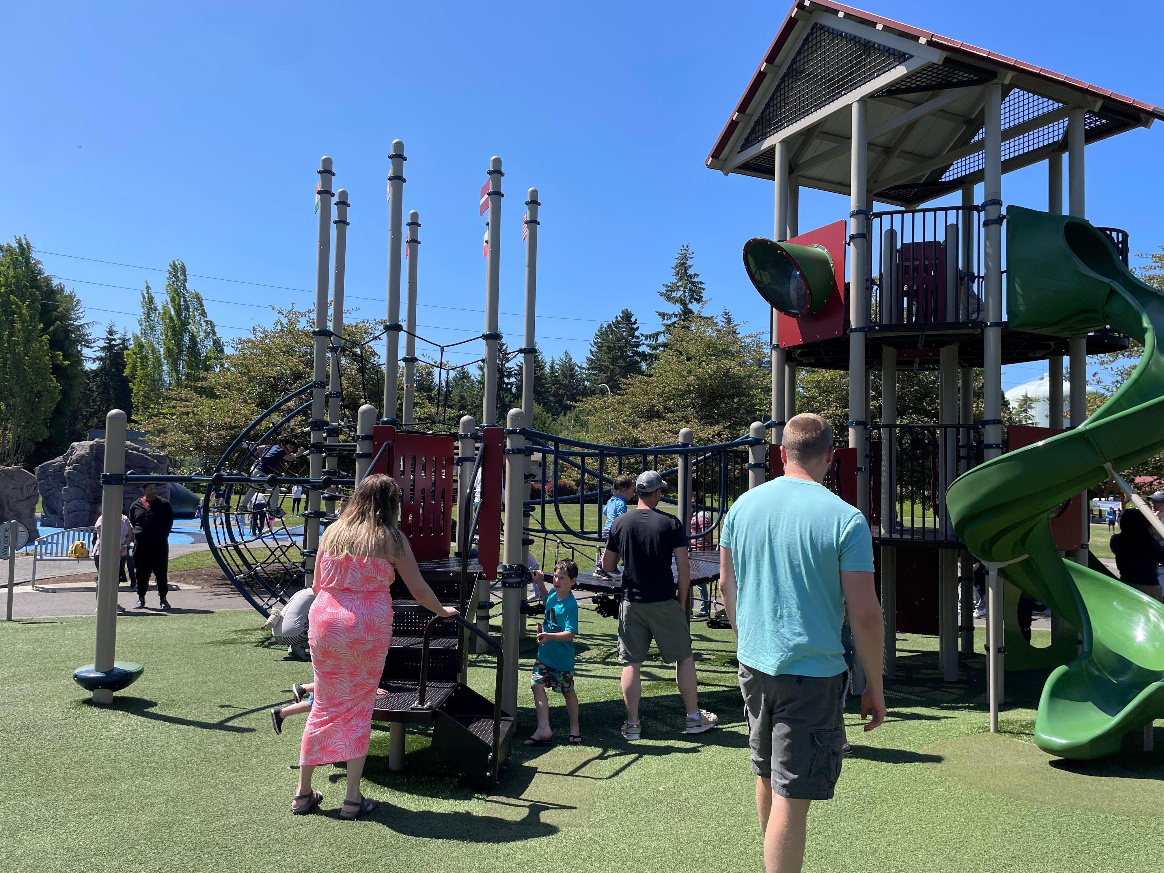 大学が見える公園 Favorite Parks nearby Bellevue｜picton_wakaba