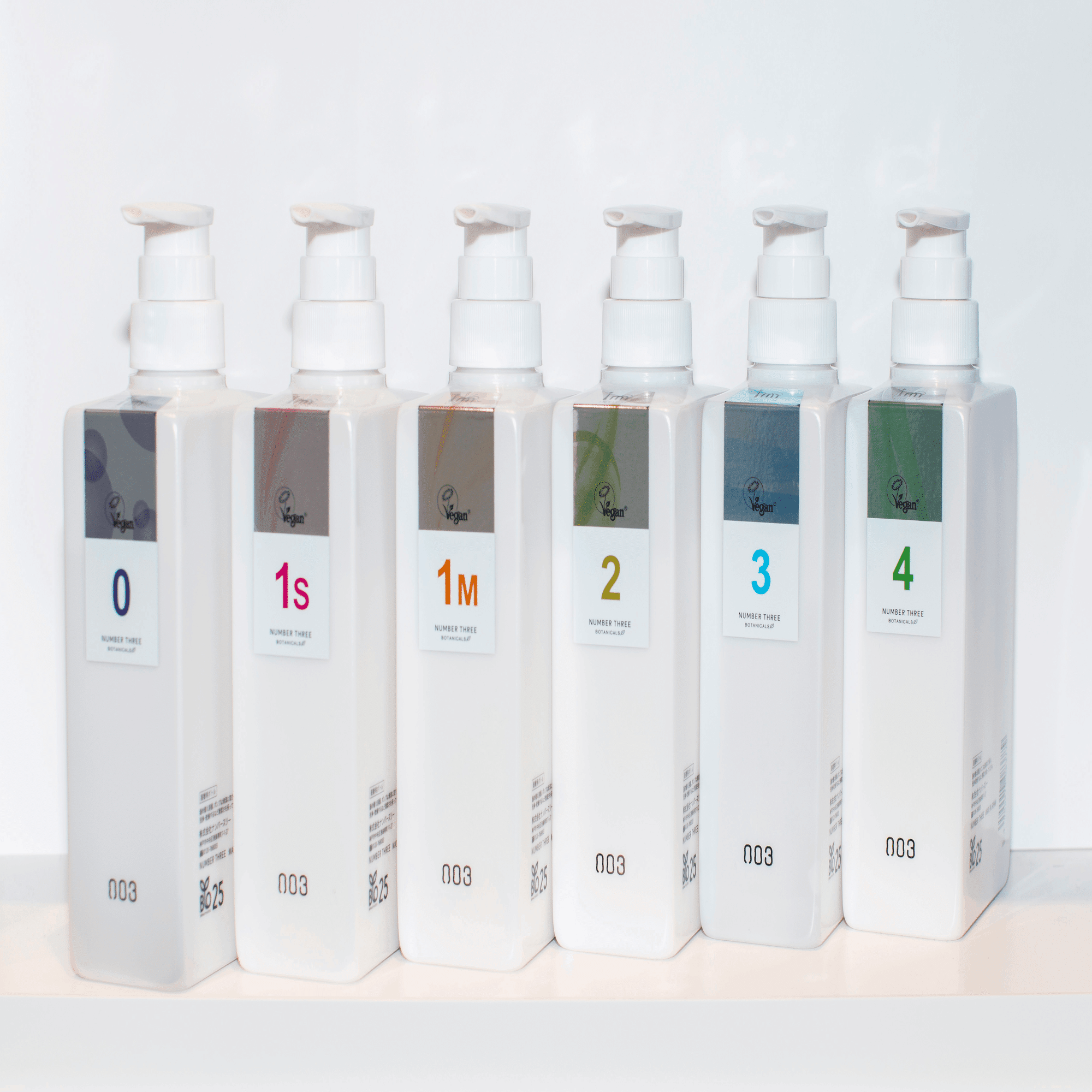 大人の髪に、強さとしなやかさを。サロントリートメントINTIUM