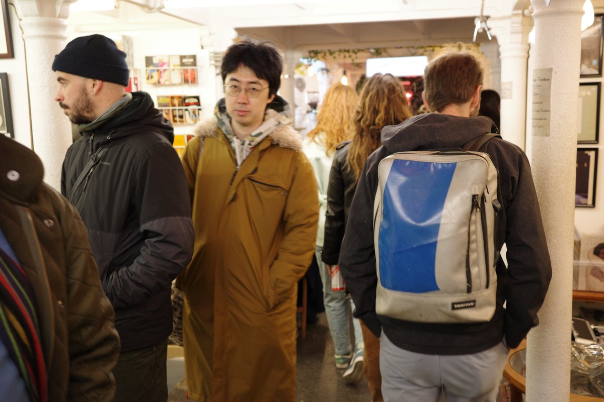 素人　ピタパン ロンドン滞在日記 12＆13日目：骨董市で木村が手放したバーバリーと出会った｜福田フクスケ＠編集＆ライター