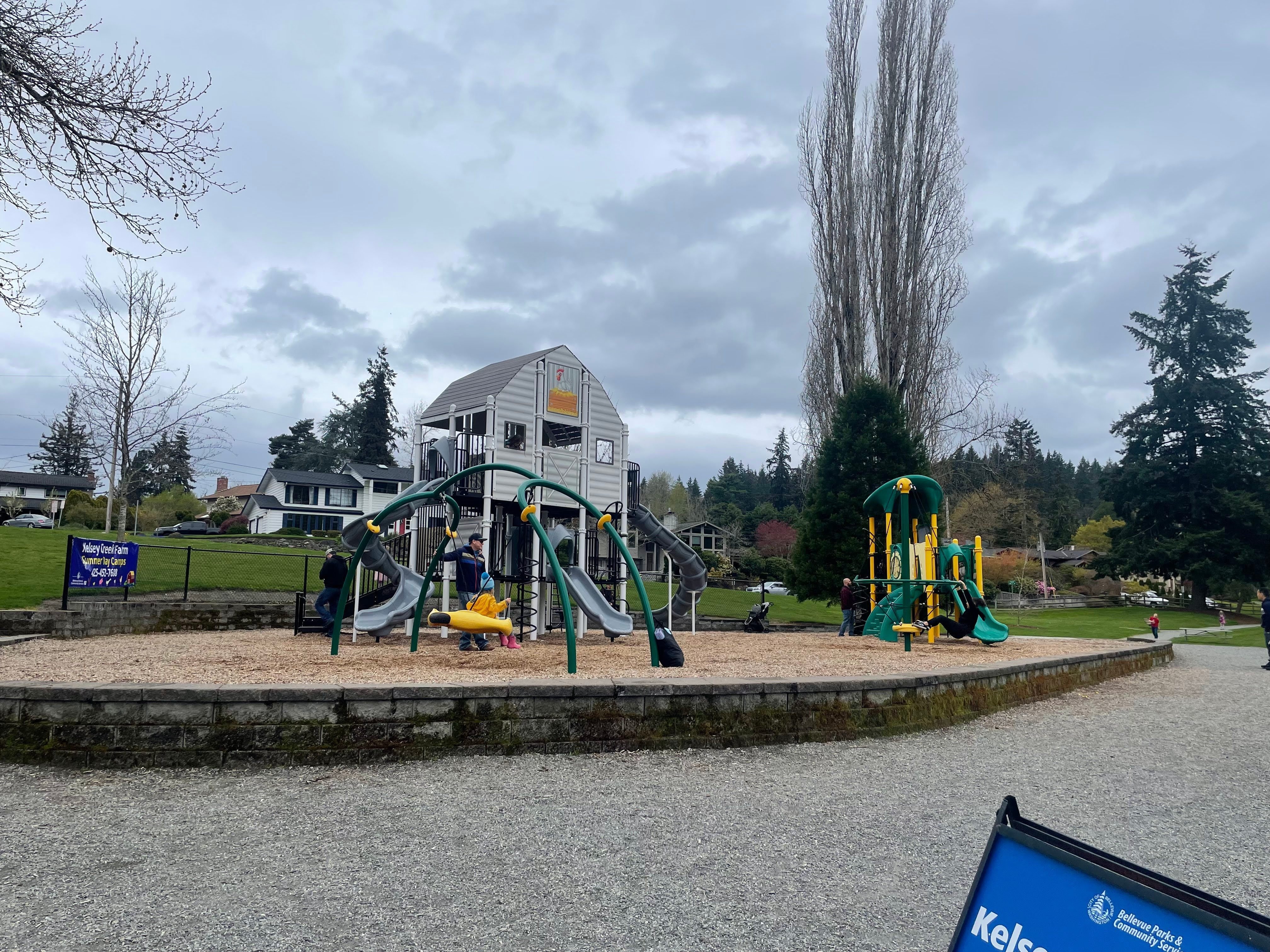 大学が見える公園 Favorite Parks nearby Bellevue｜picton_wakaba