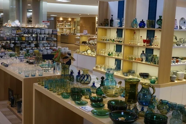 三宅義一の吹き硝子』。今日から！ジェイアール名古屋タカシマヤ器の