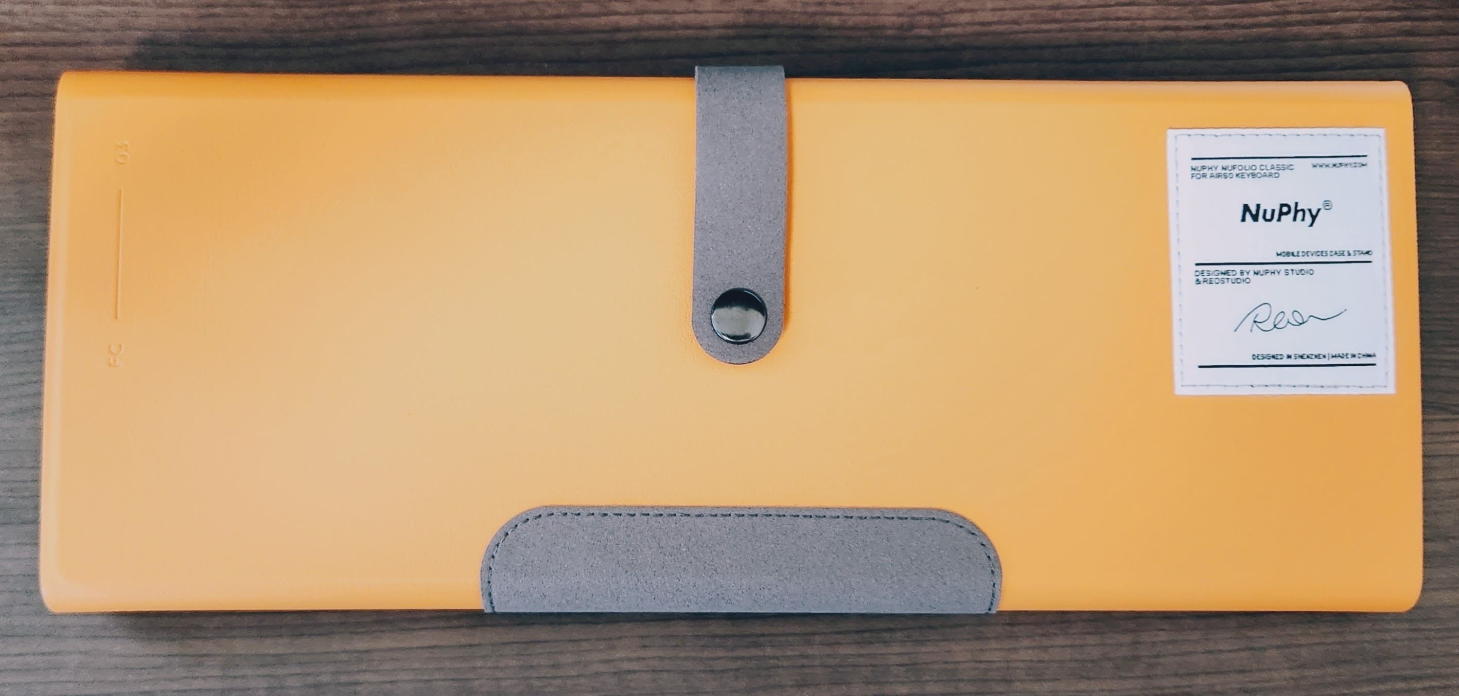 NuPhy Air 60 v1（茶軸）＆キーボードケース NuPhy Air 60 v1（茶軸）＆