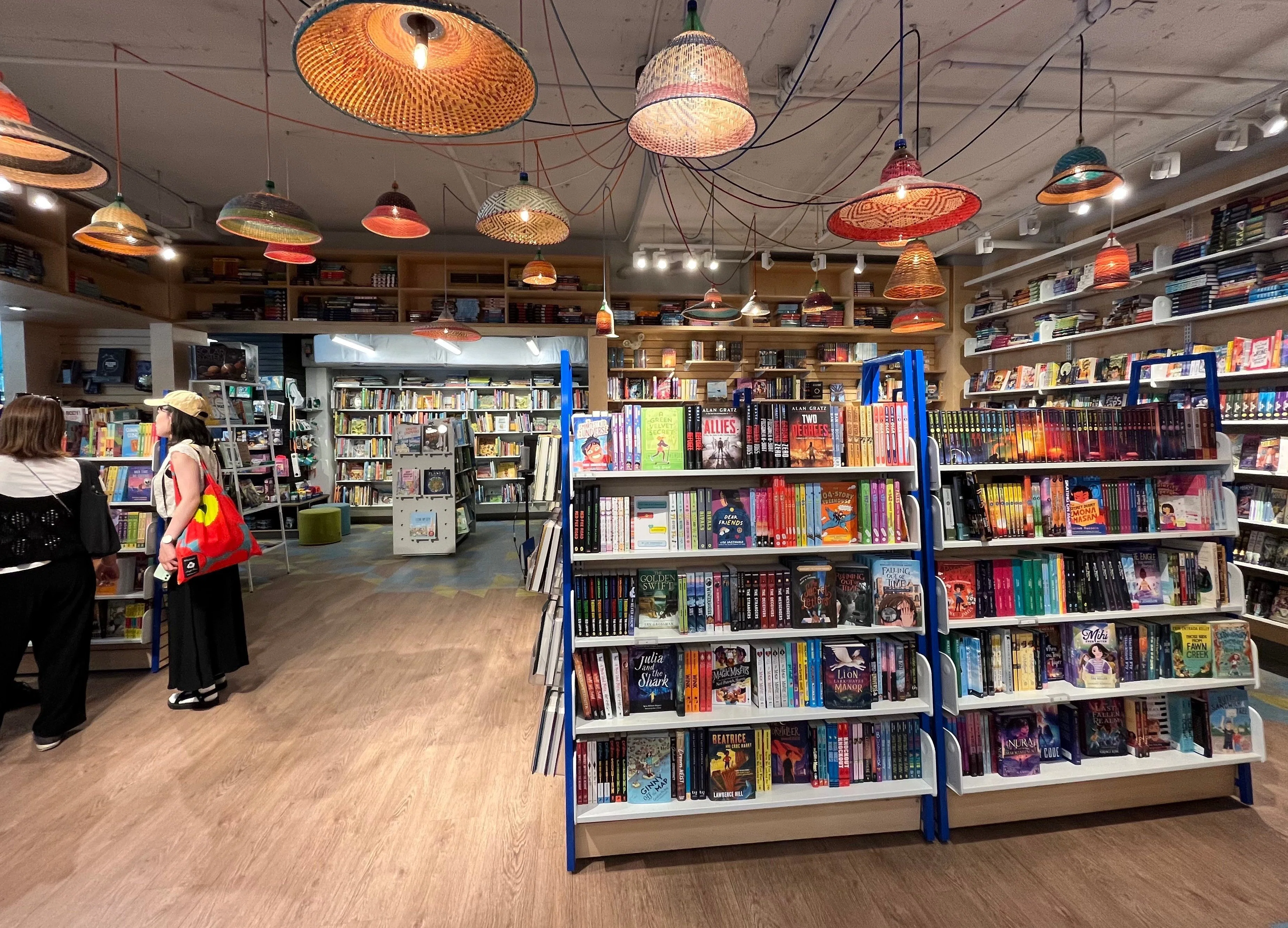 004 本屋はじめます 【番外編】 バンクーバー本屋めぐり／TSUNDOKU