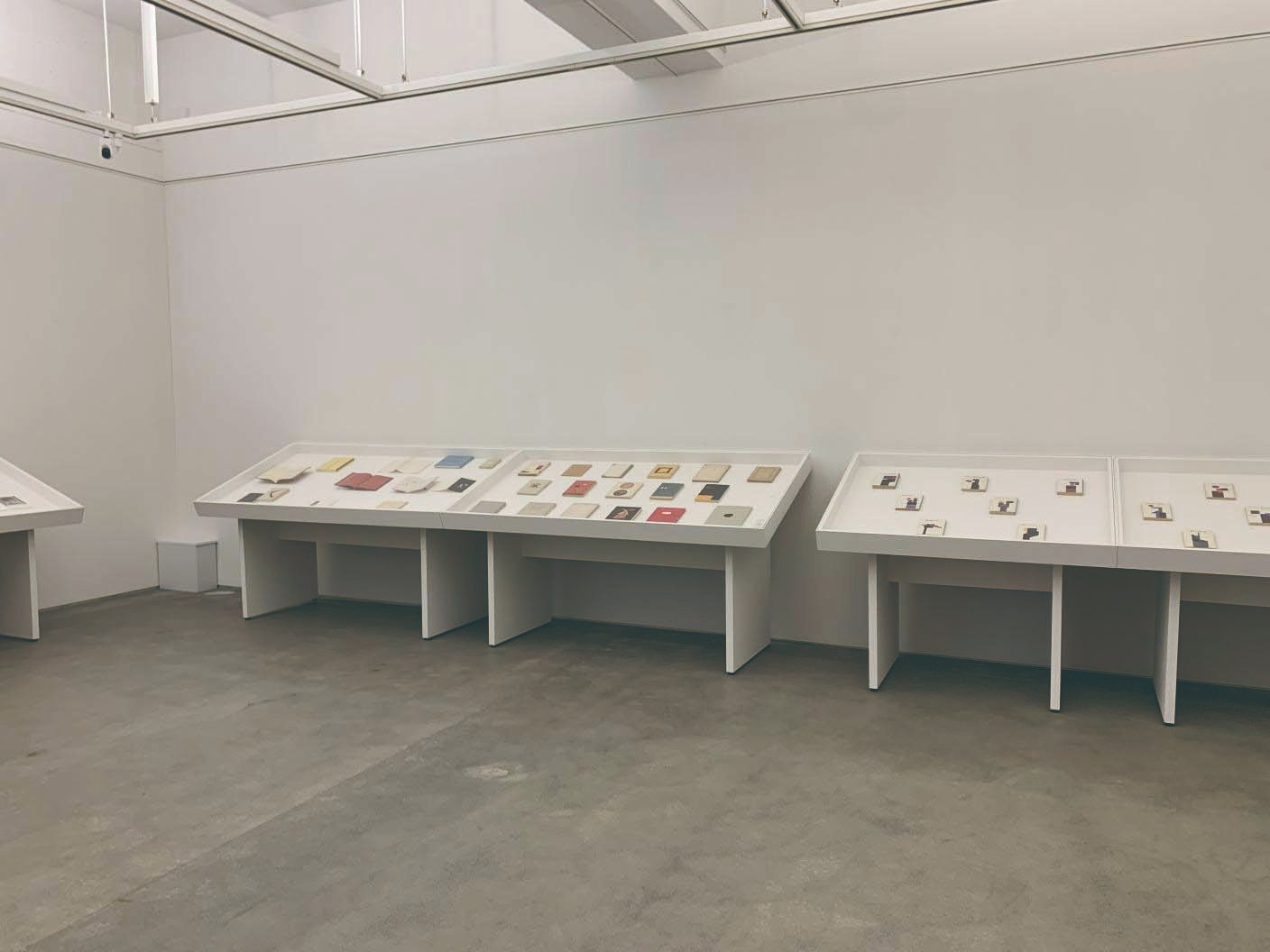 ヴィジュアル作品としての表現を追究した詩人・北園克衛の資料が物語る