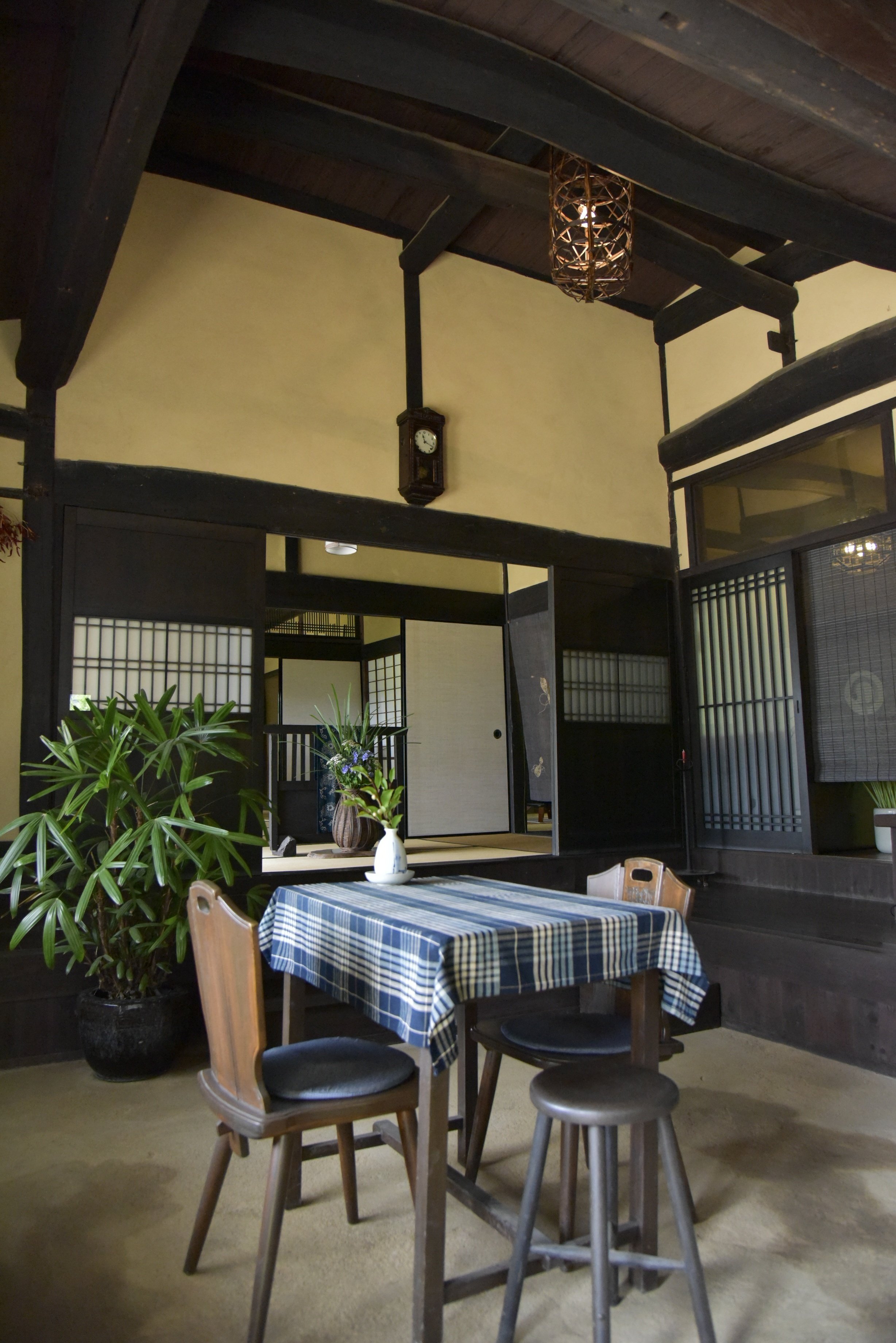 茅葺き屋根の家に暮らす 佃（つくだ）さん｜広島県熊野町「熊野みらい