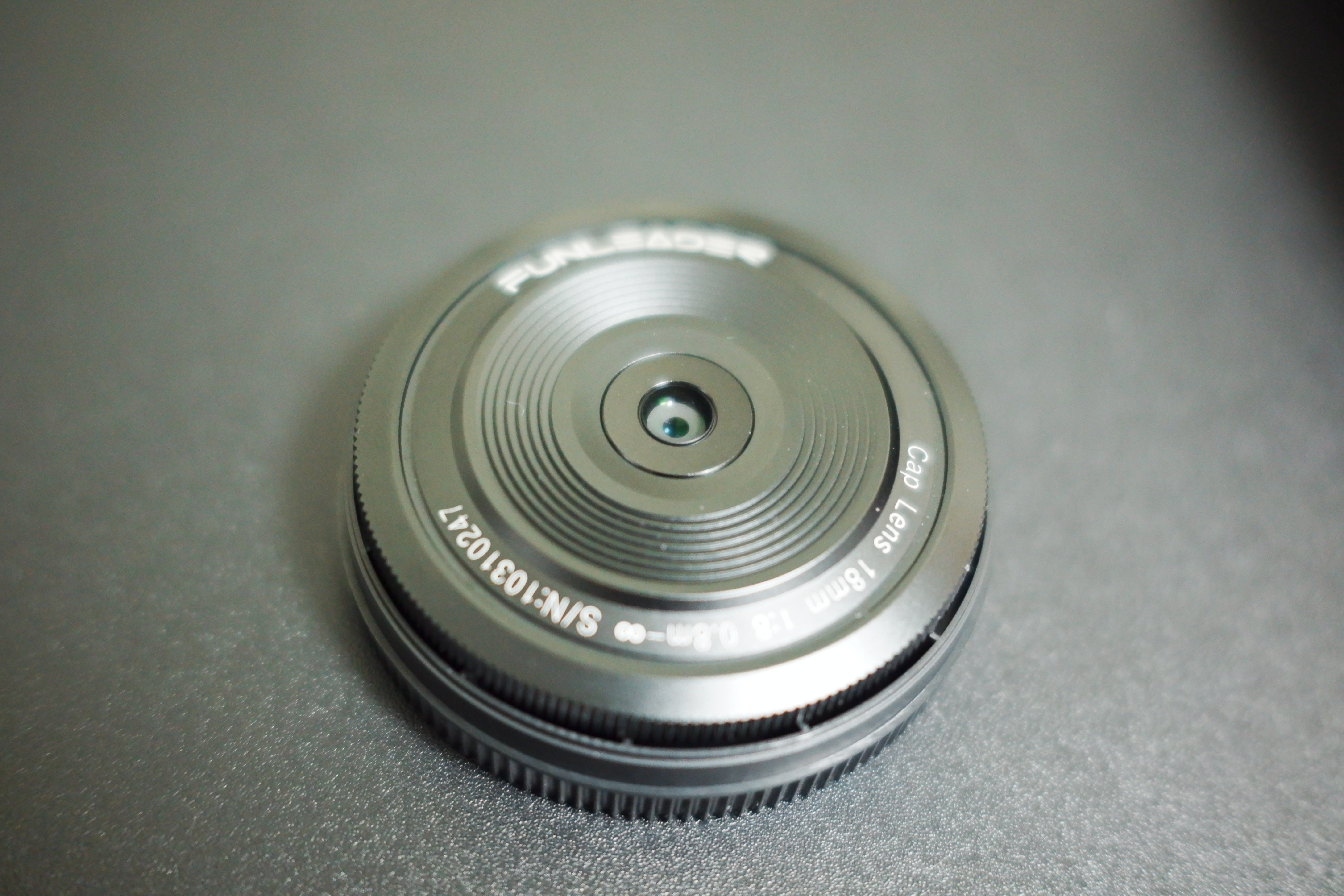 レビュー】 Lマウント最薄のパンケーキ Funleader Caplens 18mm レビュー】 Lマウント最薄のパンケーキ Funleader Caplens 18mm