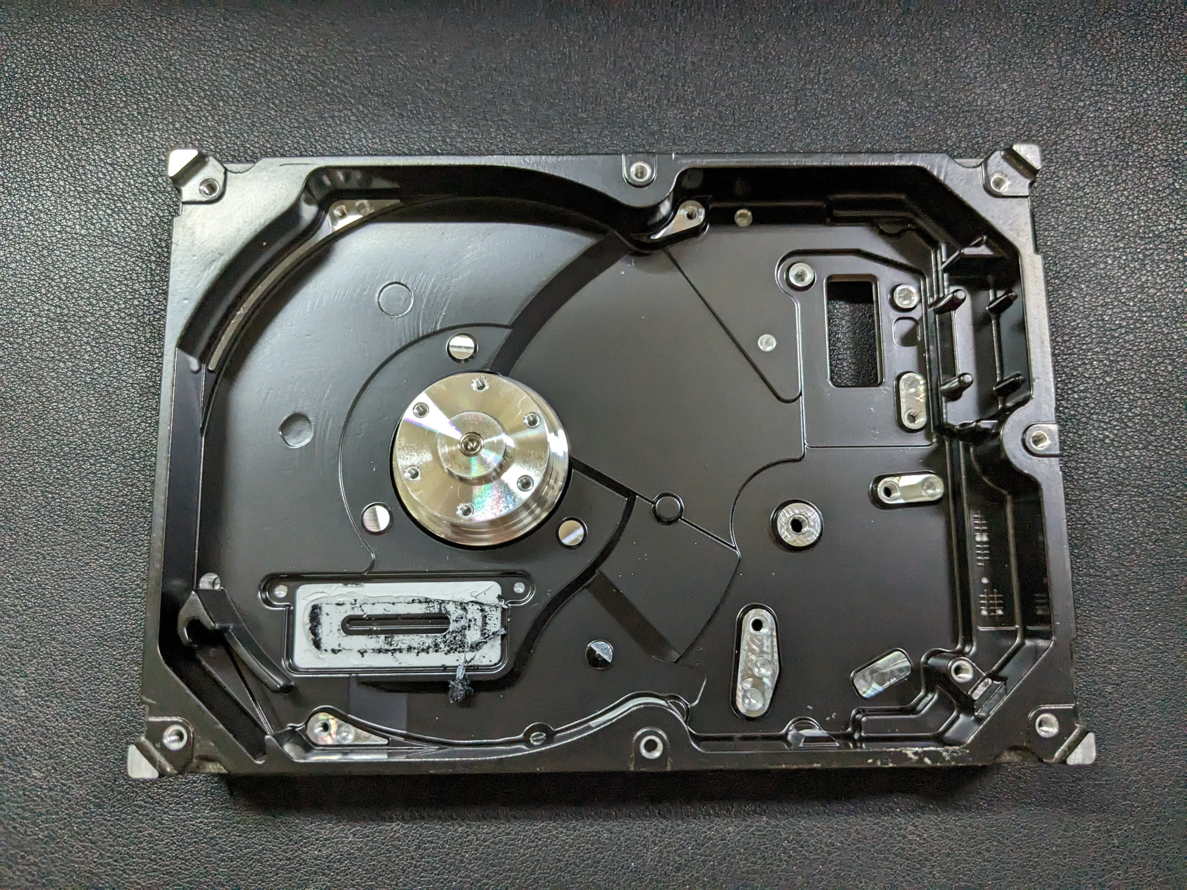 ハードディスクの分解(その5)｜kzn