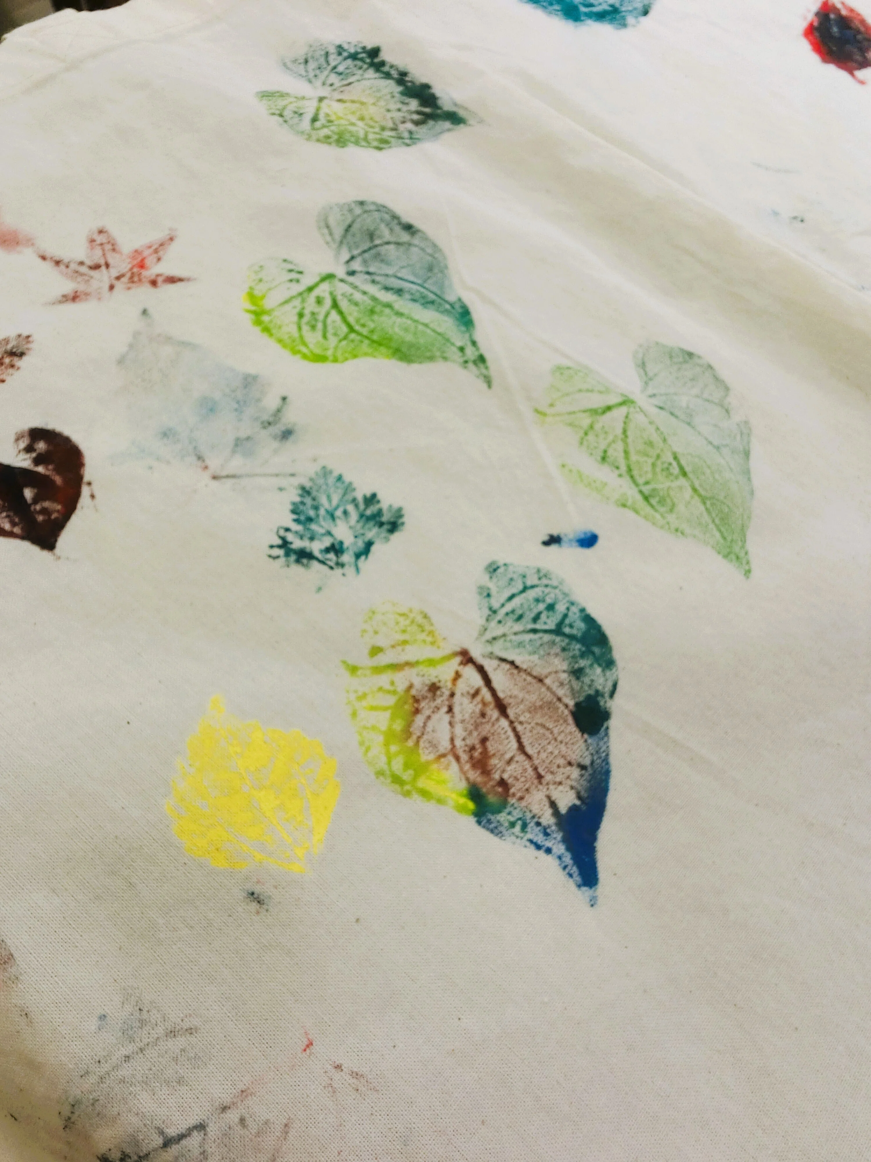 油絵　専用　だいぶ伸びている葉っぱすごく伸びている葉っぱ　　わびさびモダンアート 葉っぱスタンプでエコバック作り｜Nature Factory 東京町田