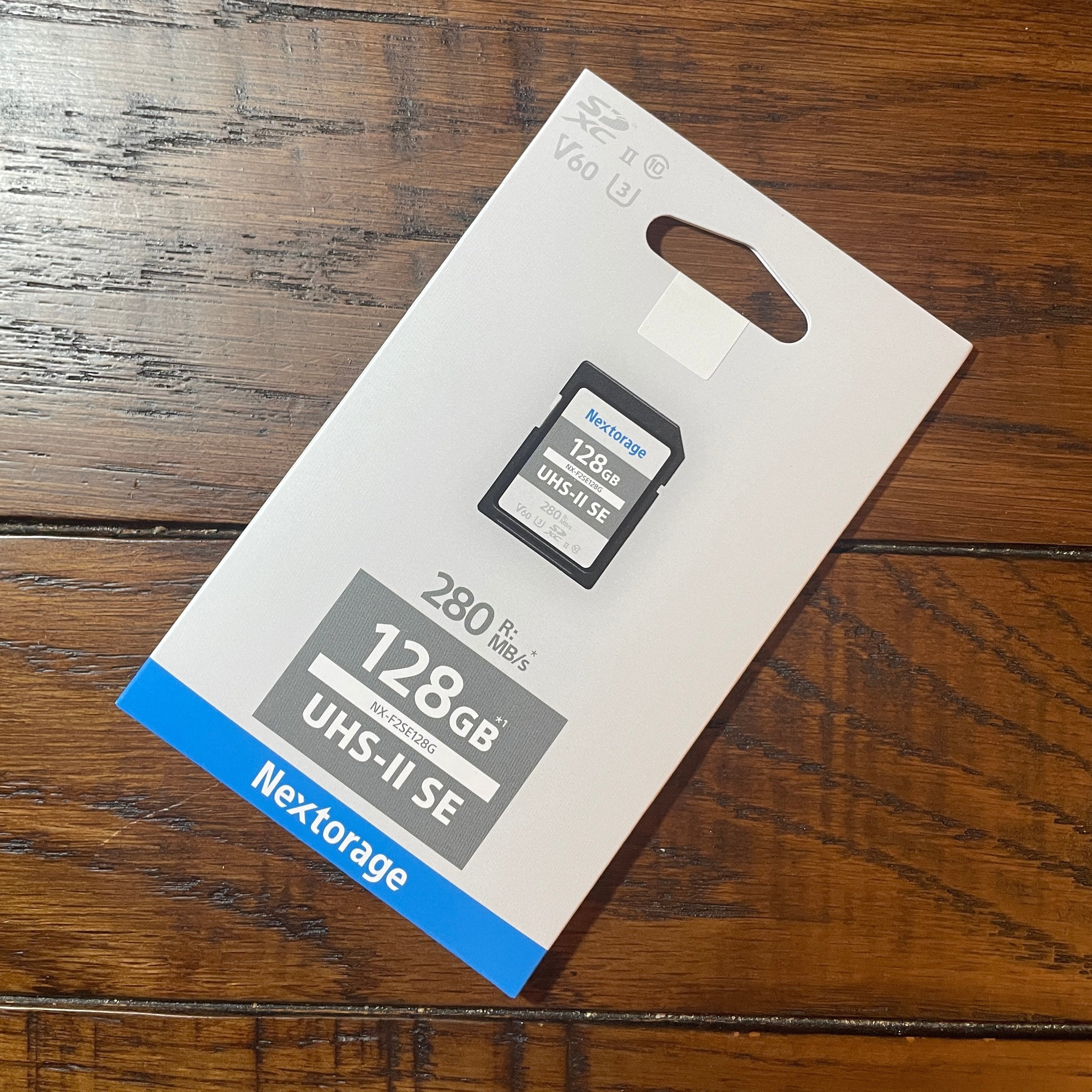 正直SDカードに高いお金は払いたくないのでNextorageを購入