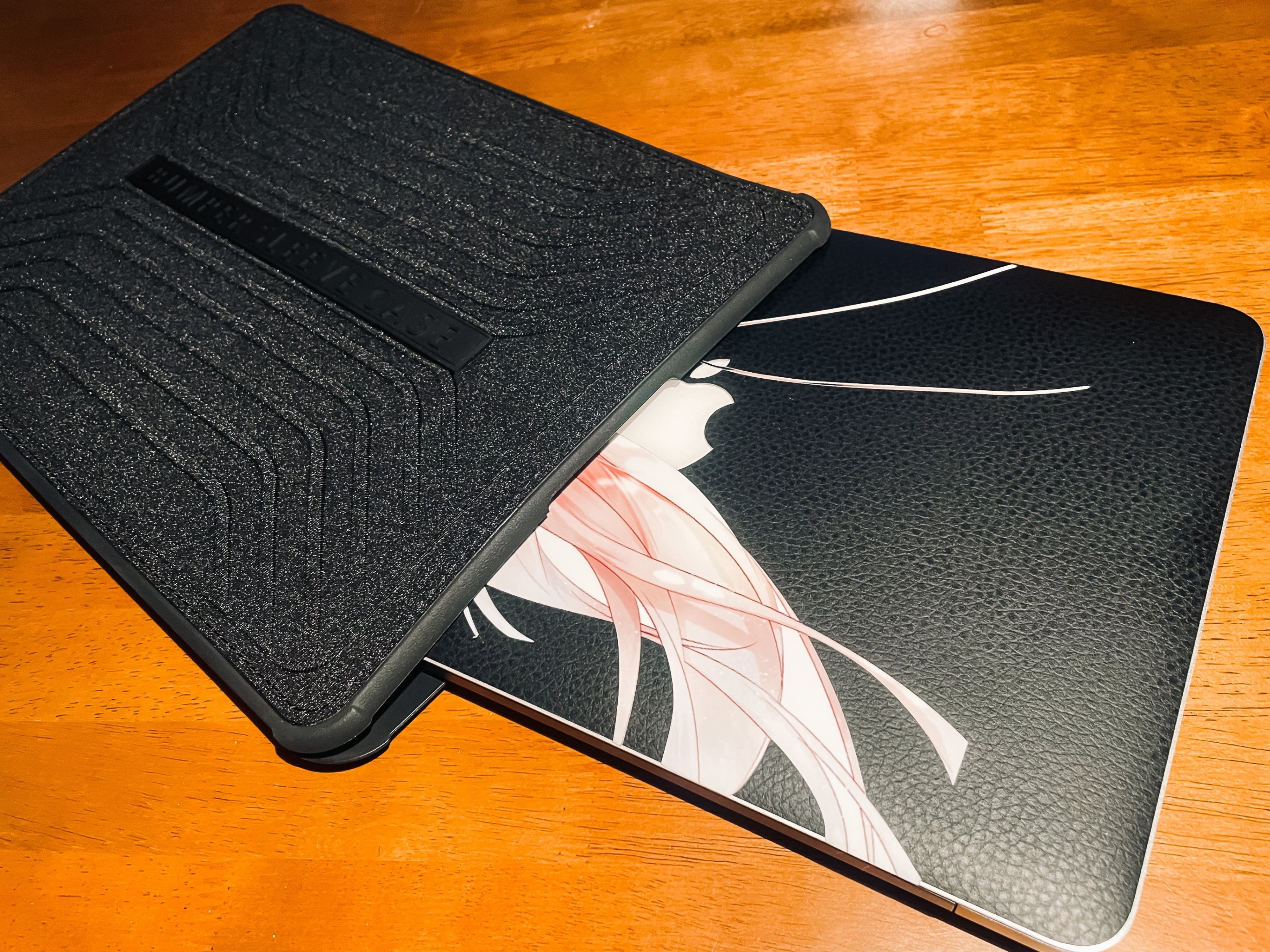 MacBook Air 11】おすすめ”ケース”と”スタンド”｜書店員のすヽめ