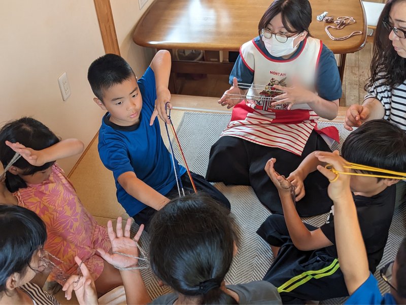 子ども食堂であやとり