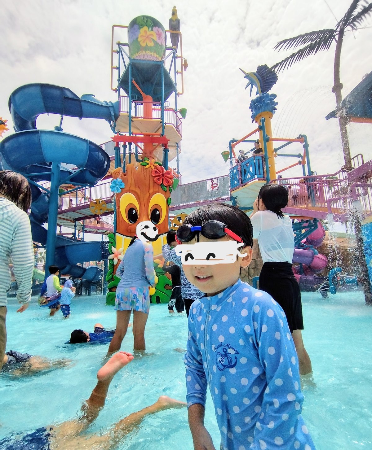 長島ジャンボ海水プールへ家族で行ってきました☆｜鈴木理紗 