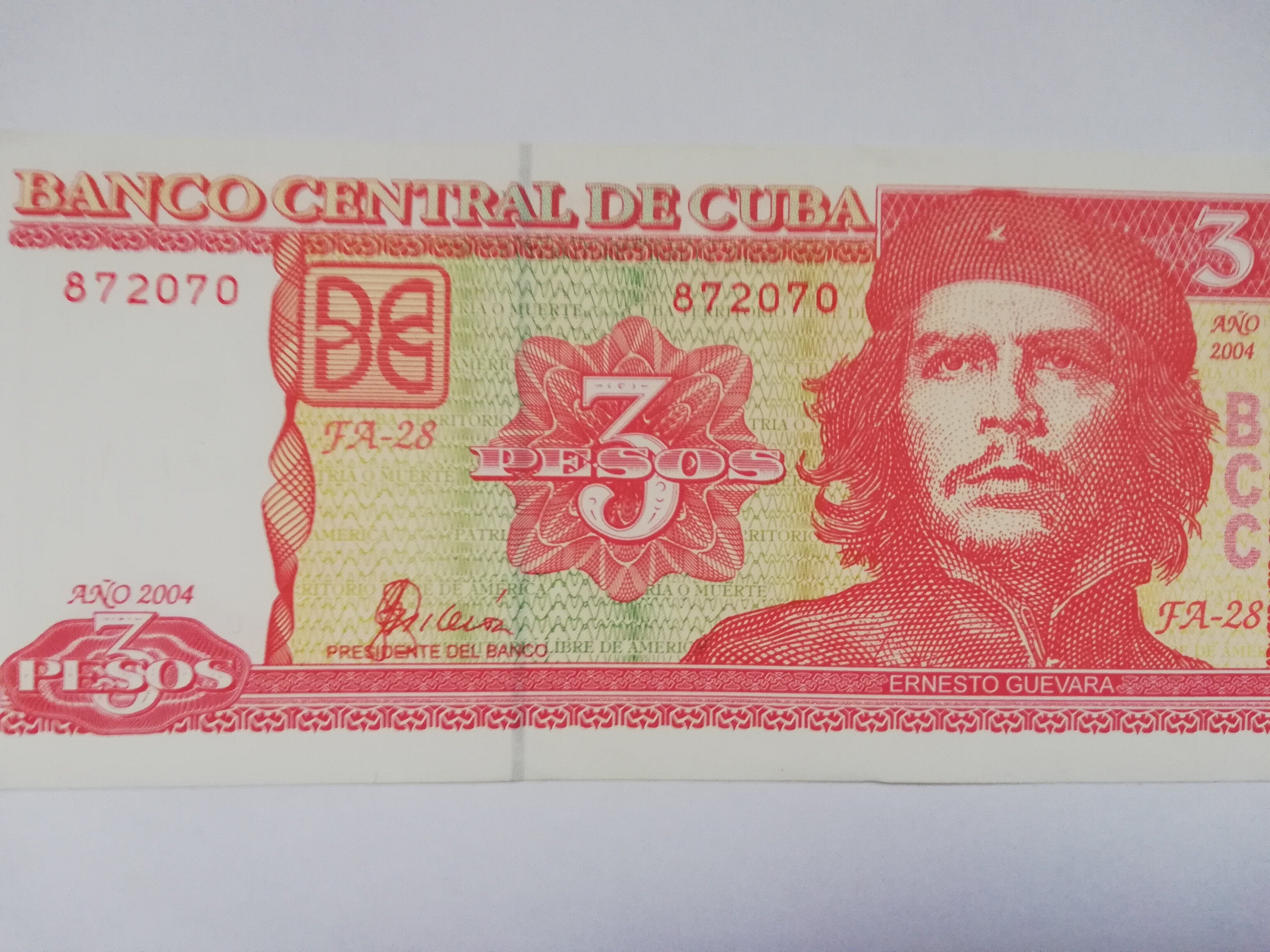 インドネシア紙幣100ルピア未使用1992年版世界外国貨幣 UJULF1 紙幣 旧紙幣 世界