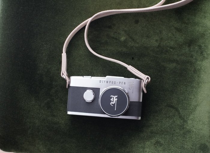 ハーフサイズ一眼レフカメラ Olympus Pen F オリンパス ペンF ハーフサイズ一眼レフカメラ Olympus Pen F オリンパス ペンF