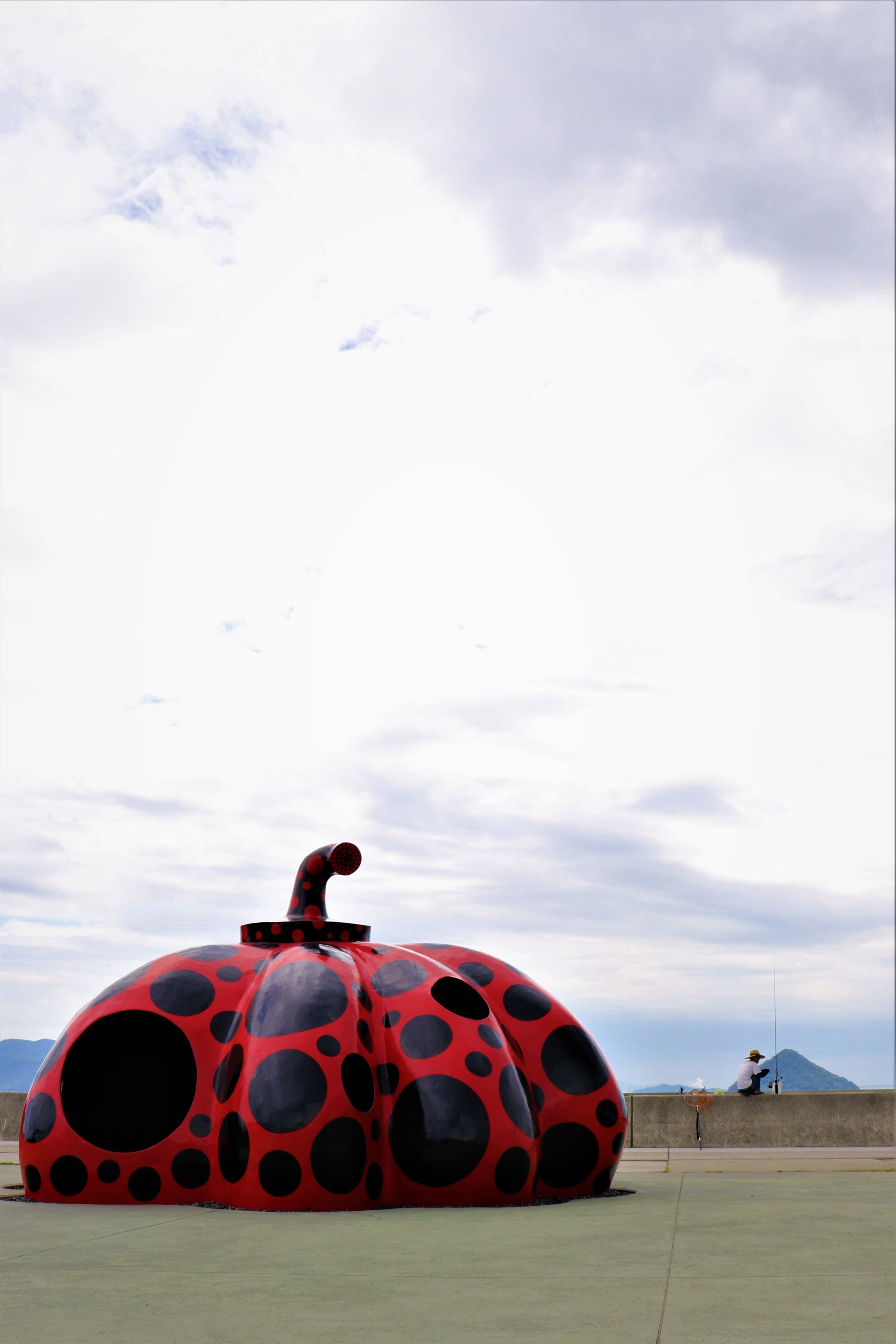 即決☆直島限定☆送料込☆匿名発送 草間彌生 赤かぼちゃ オブジェ Yayoi