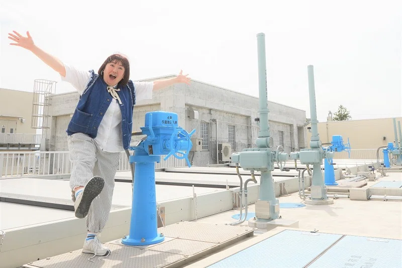 黒沢かずこ応援大使、ひたちなか市の水道水を飲んでみた！｜ひたちなか