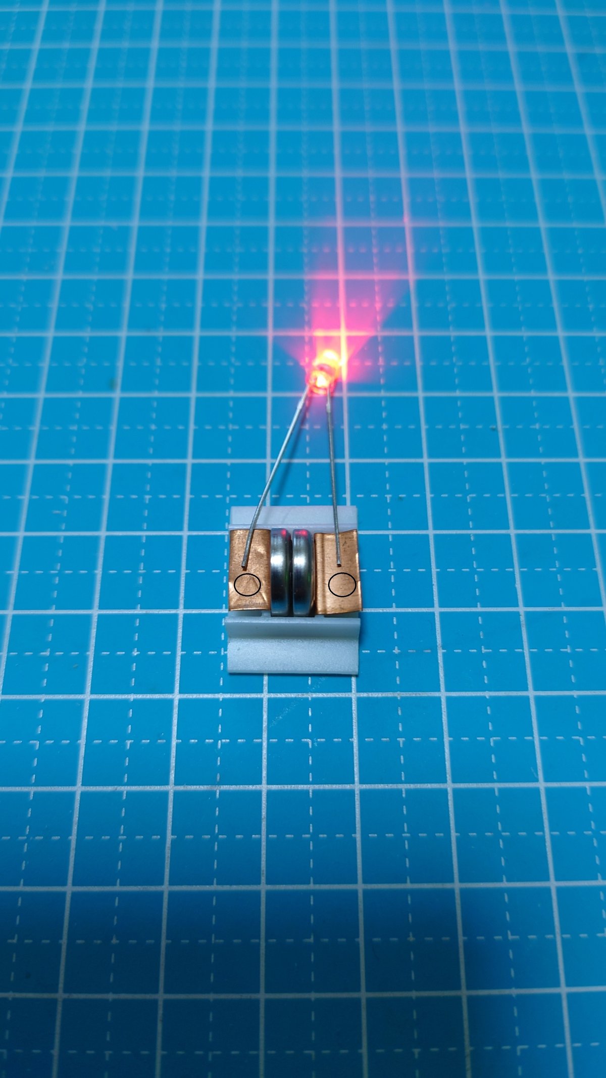 市販されてない電池ボックスの作り方｜色黒おっさん