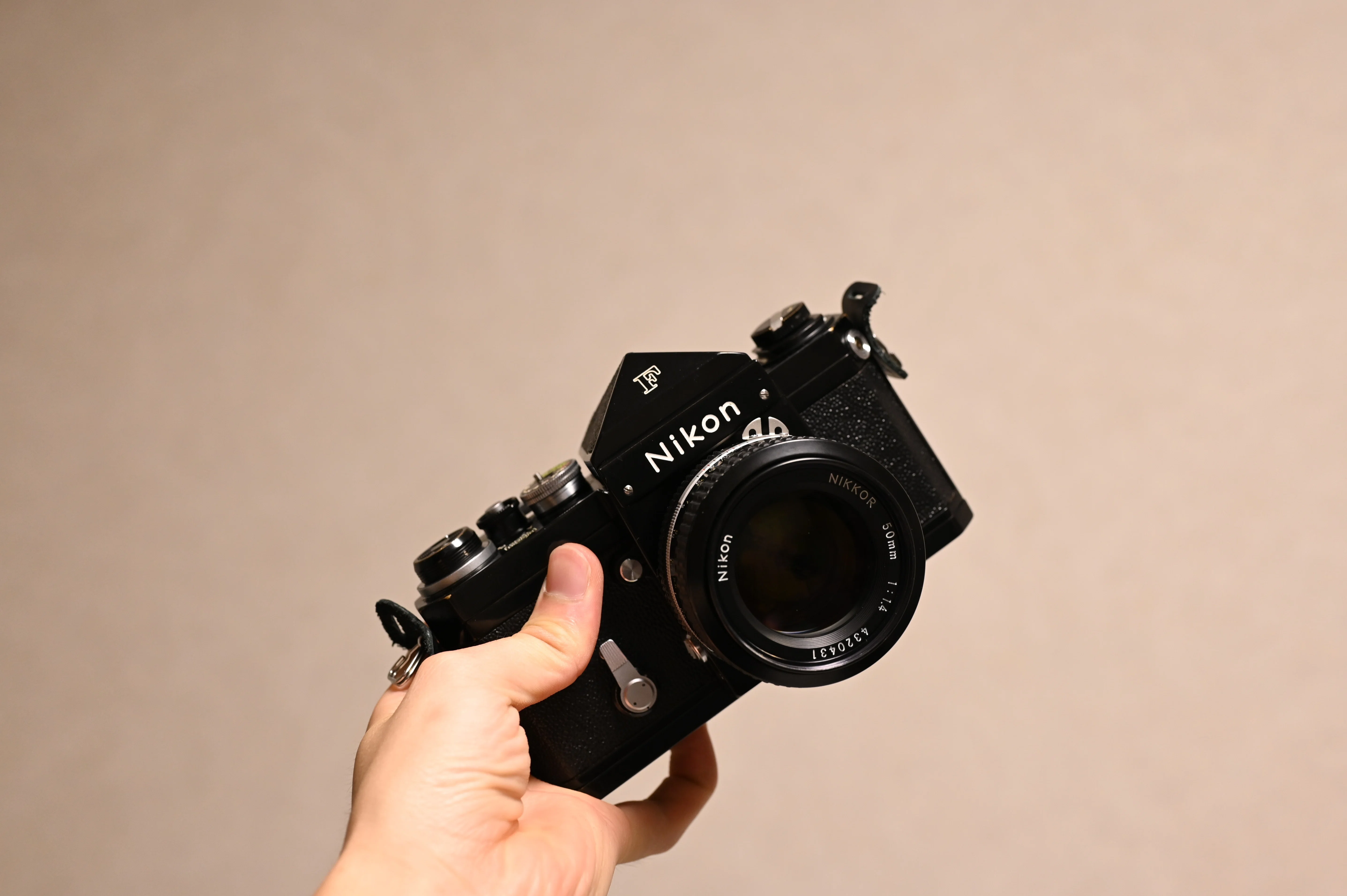 2023 整備済 Nikon FE フィルムカメラAi 50 1.4 レンズ付き デジタル化が世界的に進んでいる今、機械式フィルムカメラを買った話