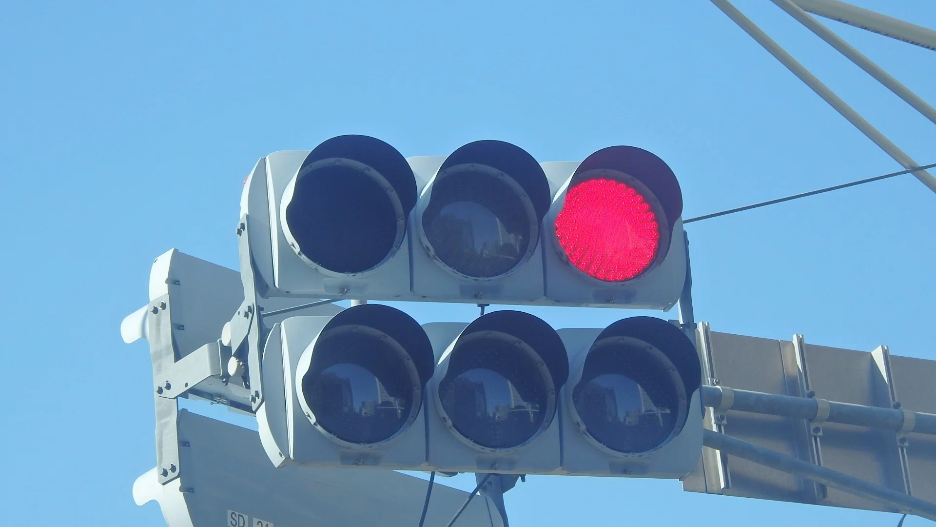 信号電材　LEDレンズユニット　青色 青だけ目隠しの信号電材薄型面拡散ユニット親子灯器 in さいたま市大宮