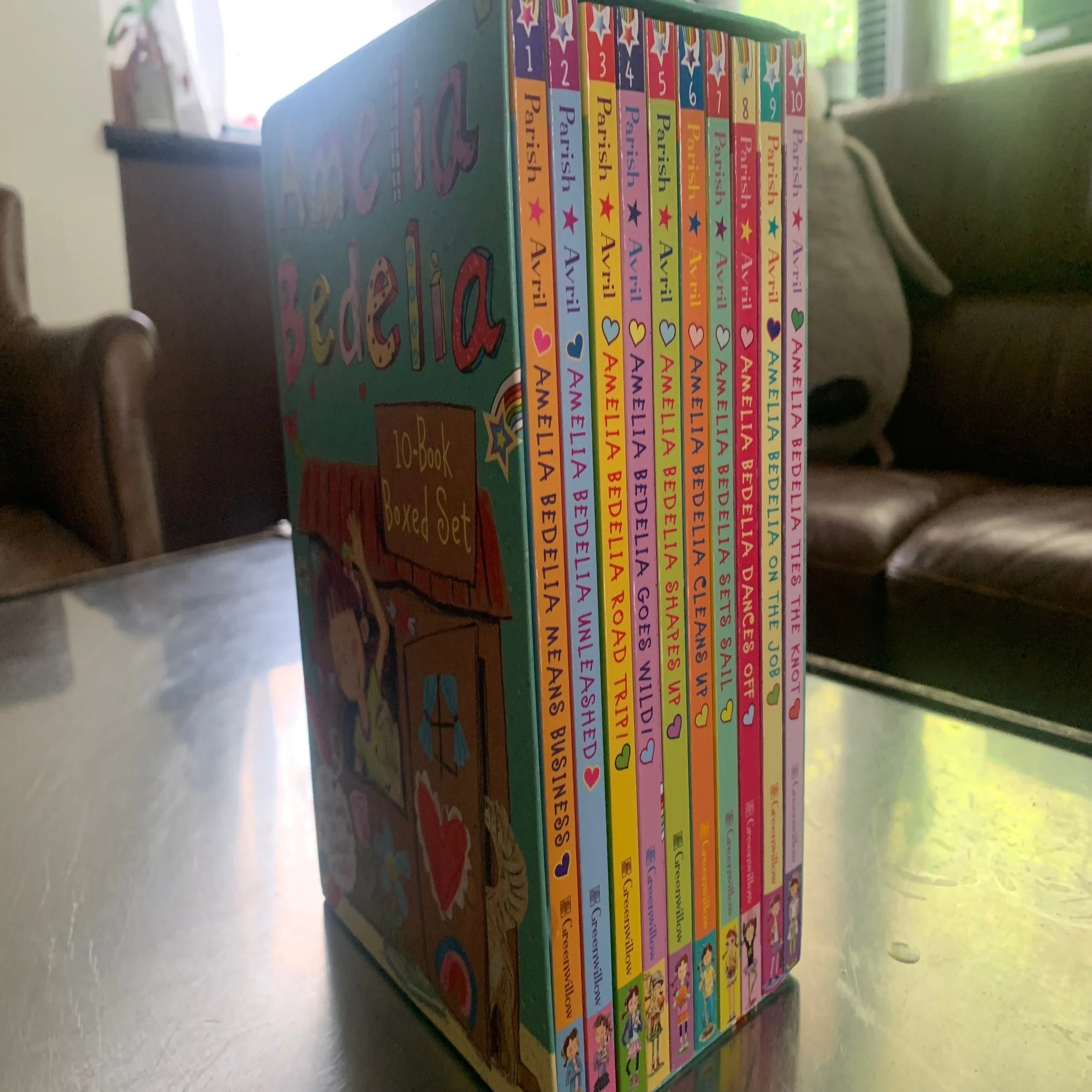 Amelia Bedelia』全10巻セットを配架しました！｜Ken Sugihara