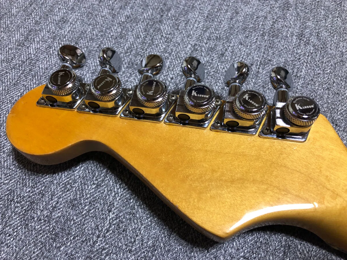 Fender LEAD Series等に搭載されているF-Key tuner（ペグ）に対応した 