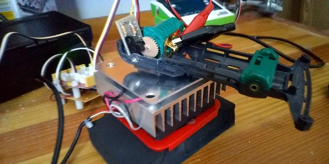 ミニ四駆　モーター　作成依頼受付ページ ミニ四駆用モーターならし機を自作してモーターがこなれていく様子を