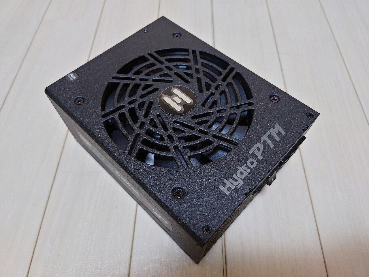 大飯食らいなPC構成に飯を供給する為に:電源ユニット・FSP Hydro PTM