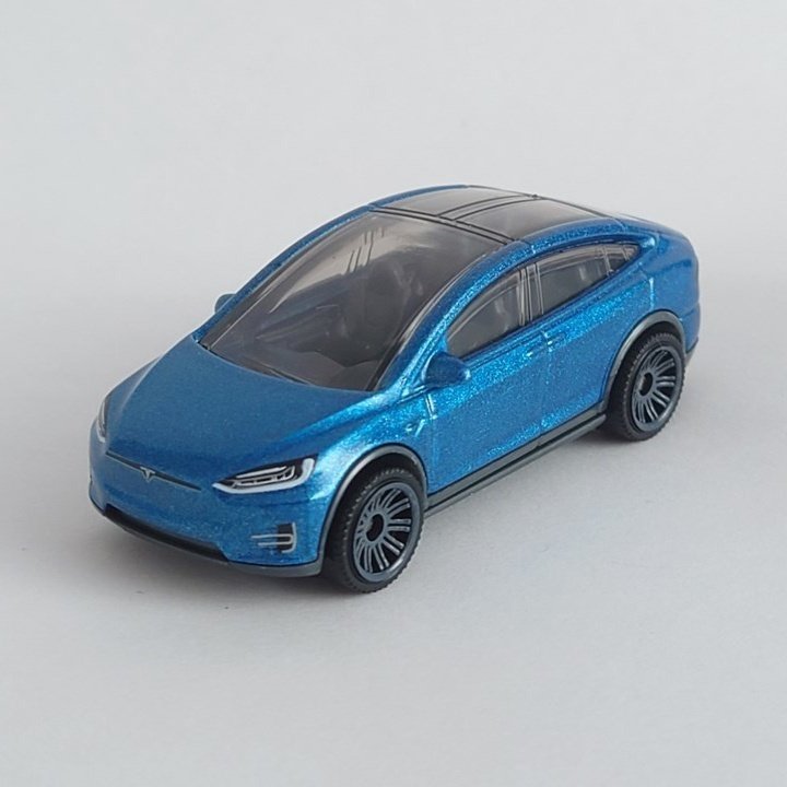 テスラ青色　TESLA MODEL Y　マッチボックス　ホットウィール　モデルY テスラ青色 TESLA MODEL Y マッチボックス ホットウィール