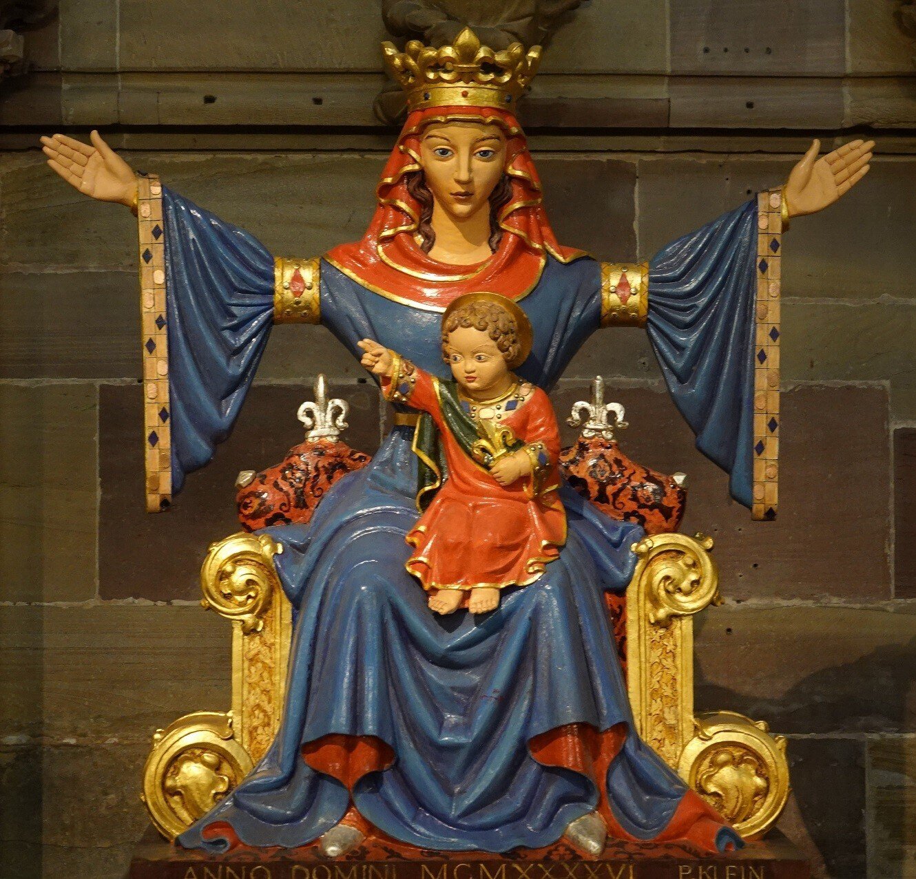 手を広げた聖母マリア｜J plus S 聖母マリア像につける星