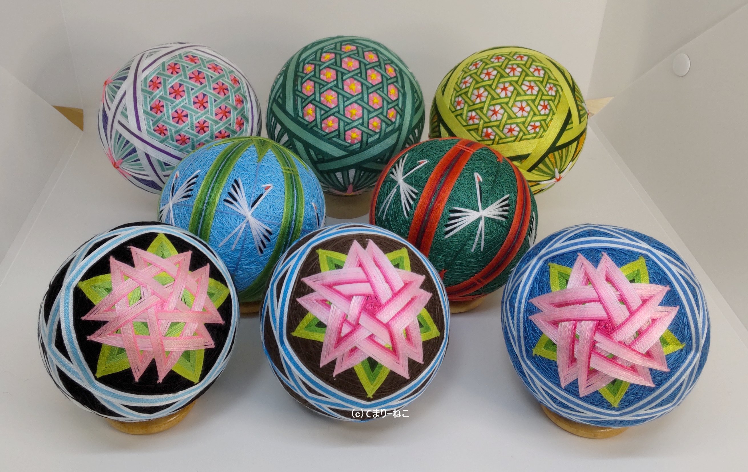 花籠」「竹と鶴」「籠の星」「星桜」です｜てまり-ねこ