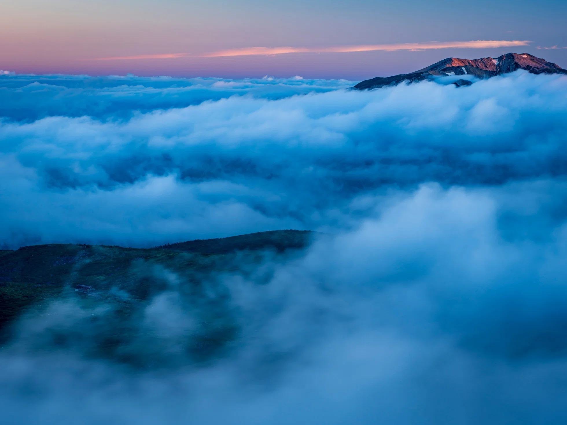 秦 達夫写真展「風光の峰 雲上の渓 黒部源流の山々」インタビュー｜OM