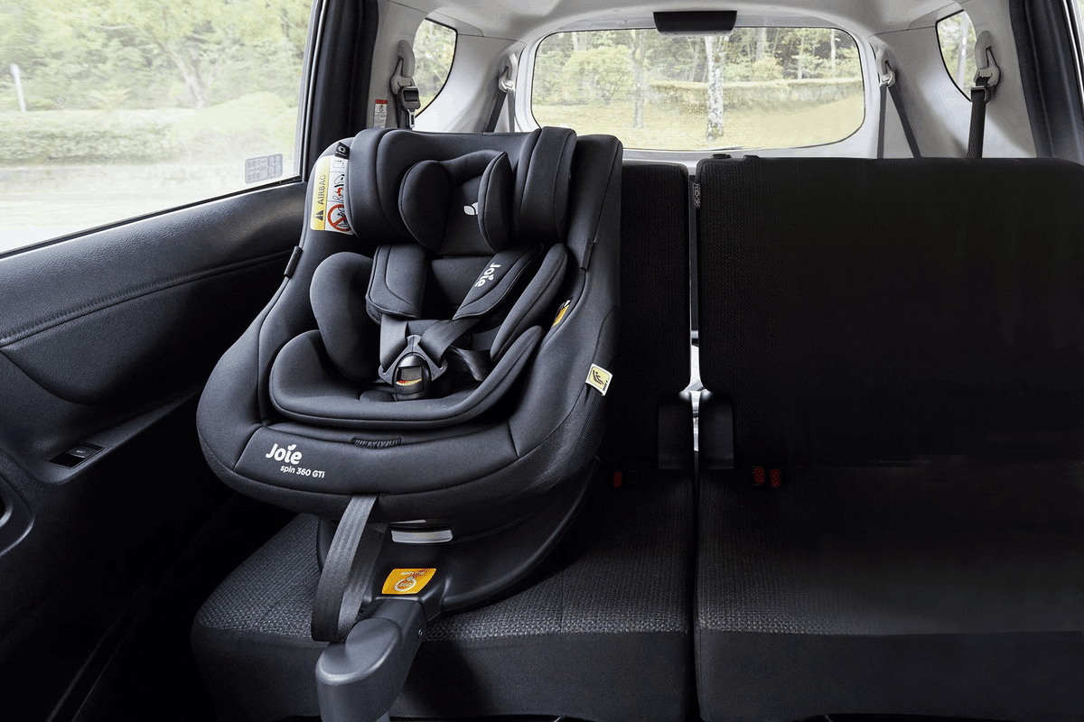 Joie 360 Gti ブラック チャイルドシート おしゃれな3カラーから