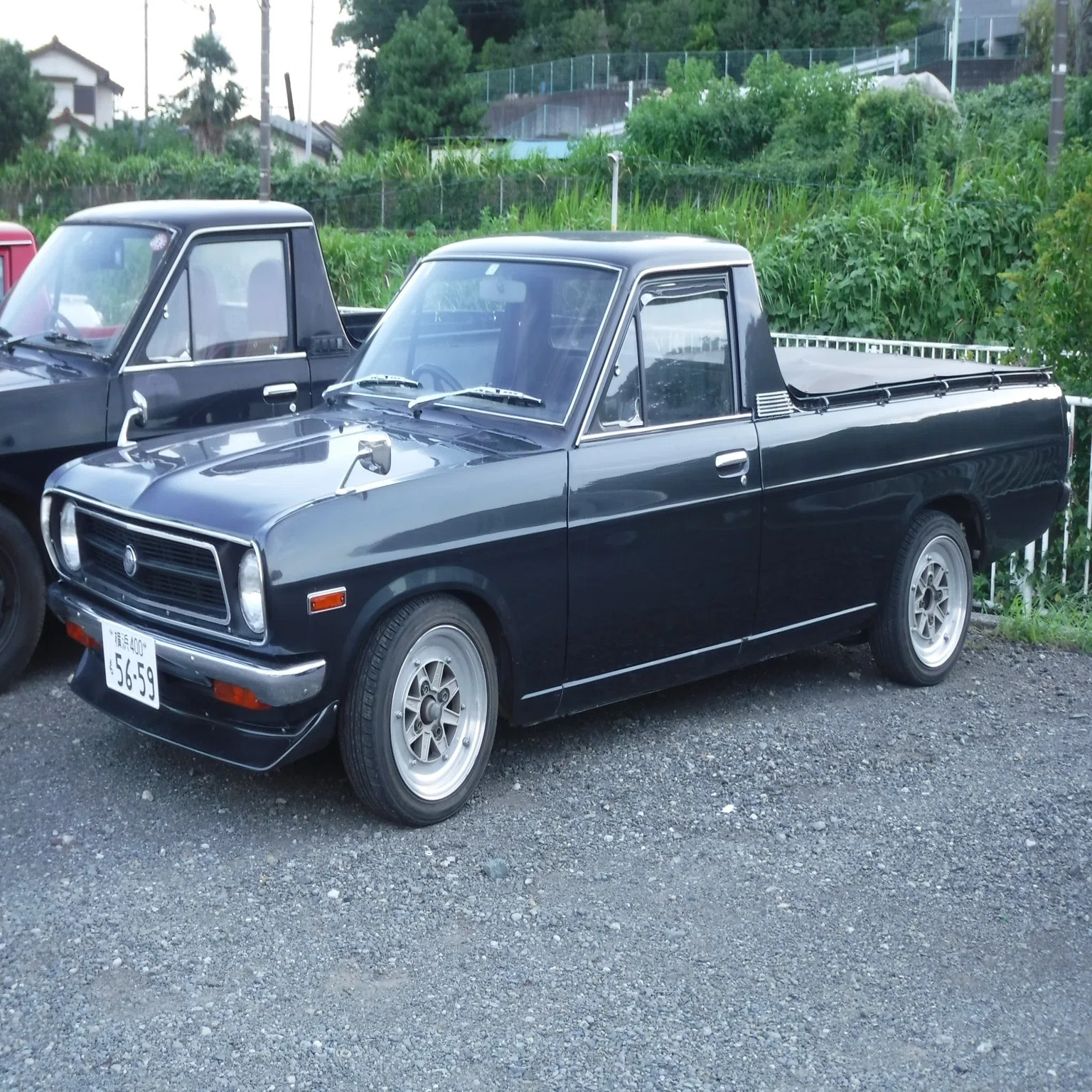大阪万博とサニトラが生まれた1970年は載せきれない未来で荷台が 
