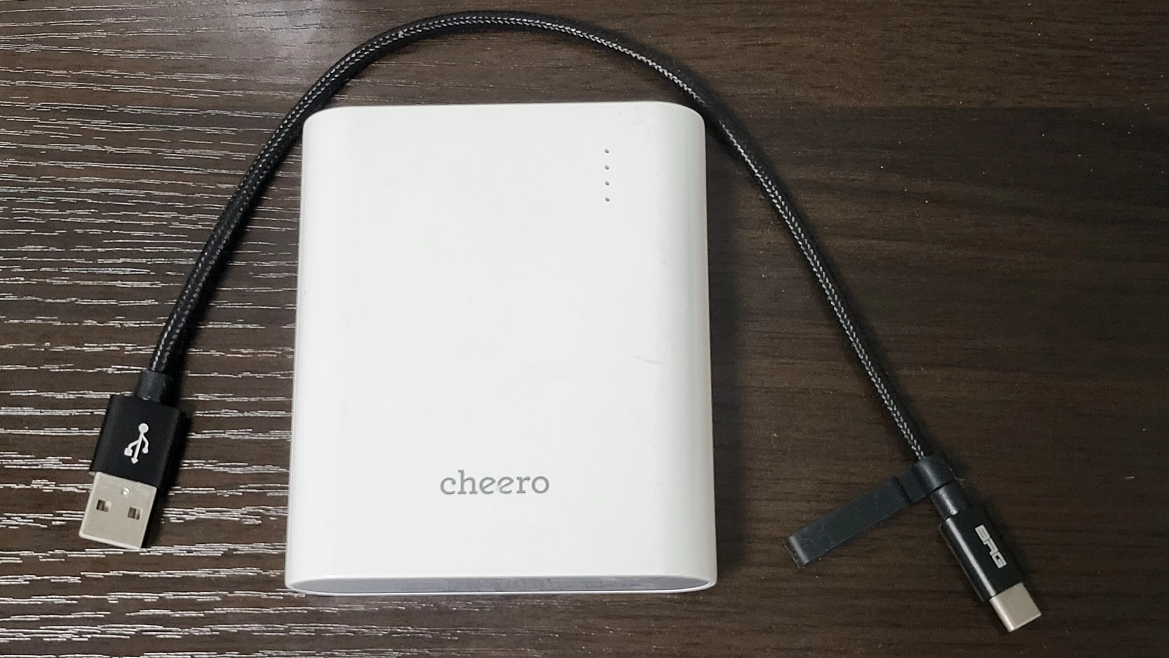 8年モノのcheeroモバイルバッテリーの性能を今確かめる【cheero Power