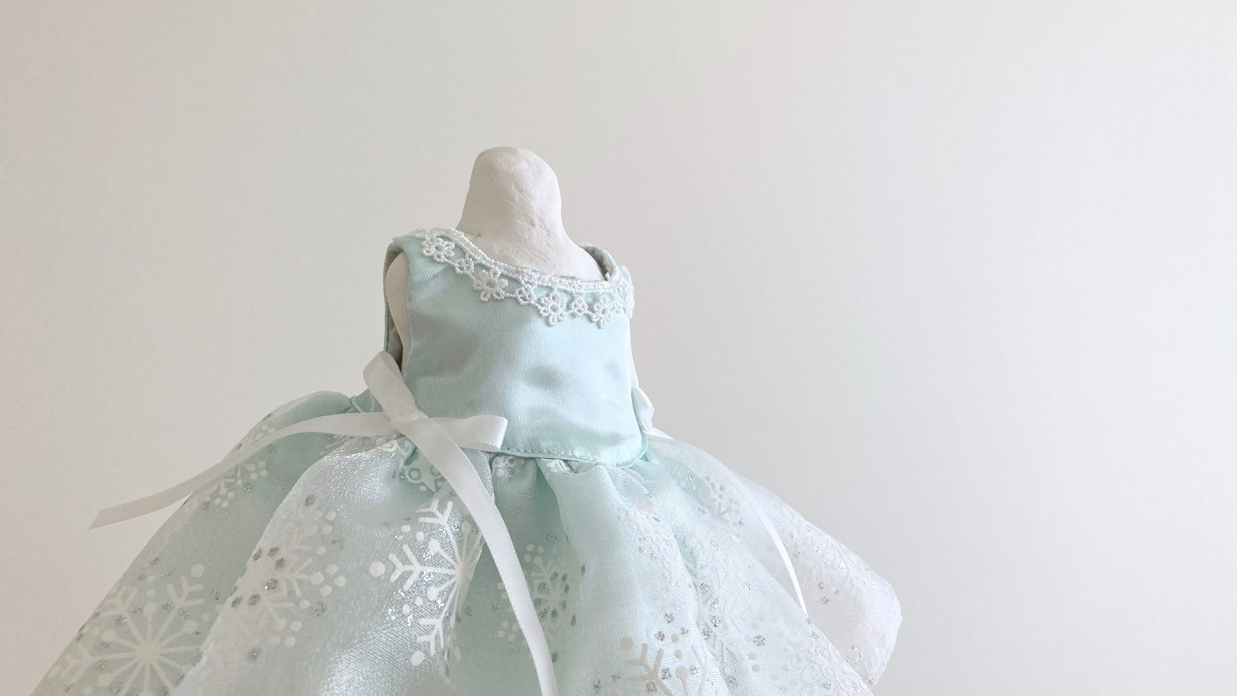 型紙Sサイズ（身長26㎝お人形さん＆ぬいぐるみ）スノードレスの作り方