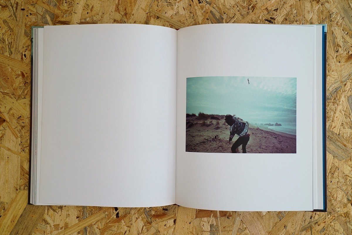 開き直って、浅〜くてごめん写真集紹介｜タダ