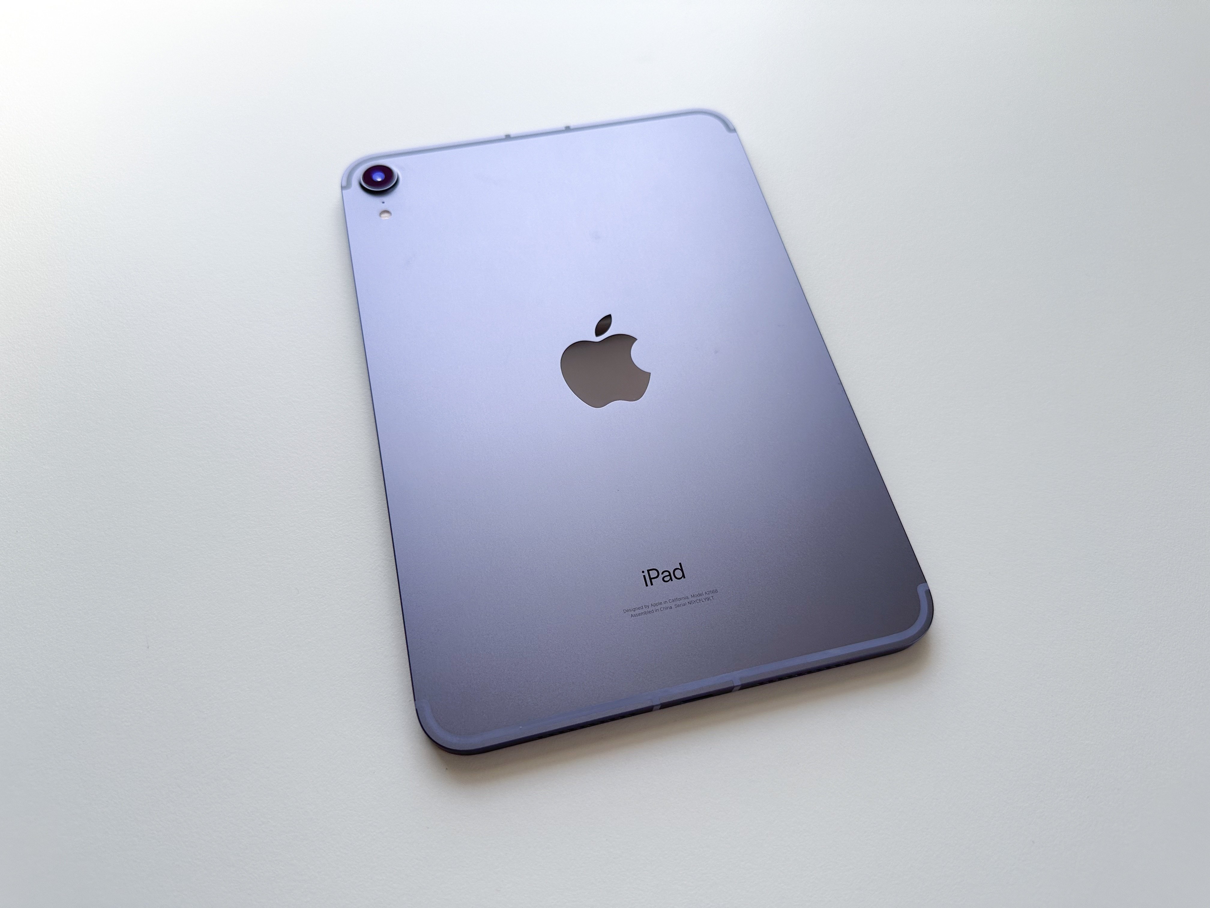 iPad mini 6 256GB Wi-Fi+セルラー 純正カバー付き