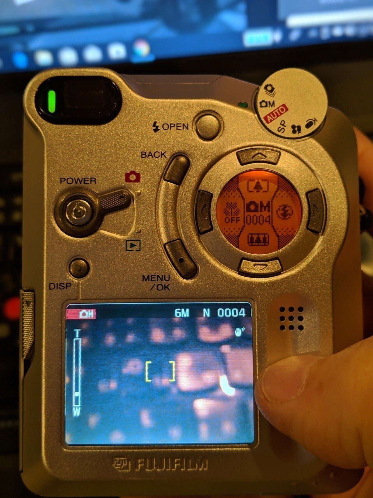 FUJIFILM Finepix 6800Z|元田中マロ FUJIFILM Finepix 6800Z|元田中マロ