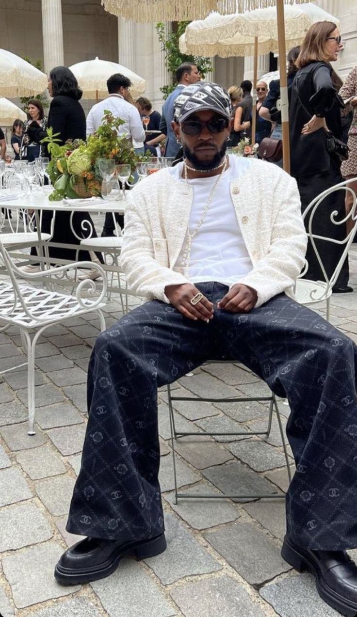 Kendrick Lamarの最近のお洋服事情｜Endo Ikiru, image size:736x1273