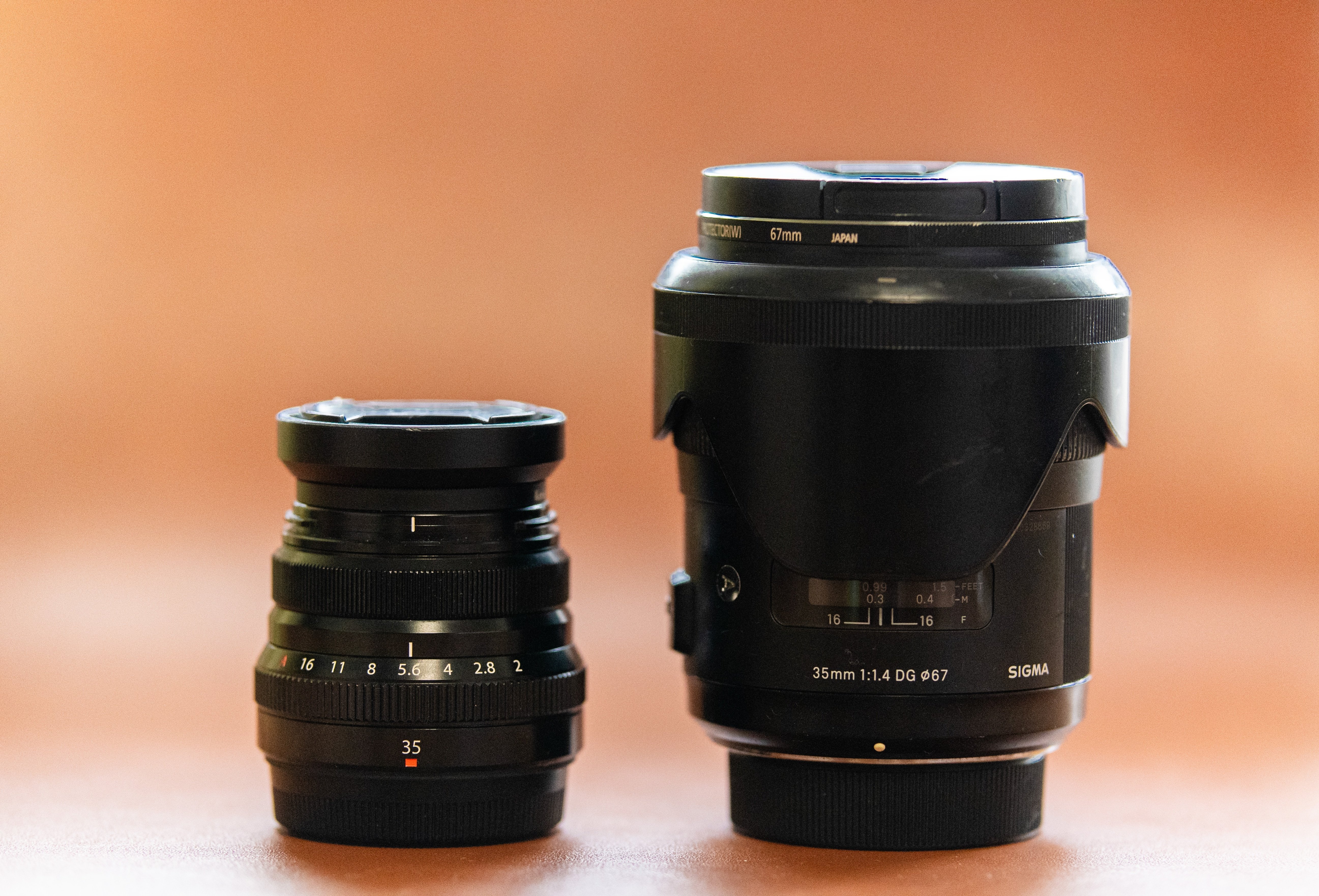 に*ん様 FUJINON XF35mmF2 R WR レンズ 富士フイルム フジノンレンズ XF35mmF2 R WR [シルバー] 価格