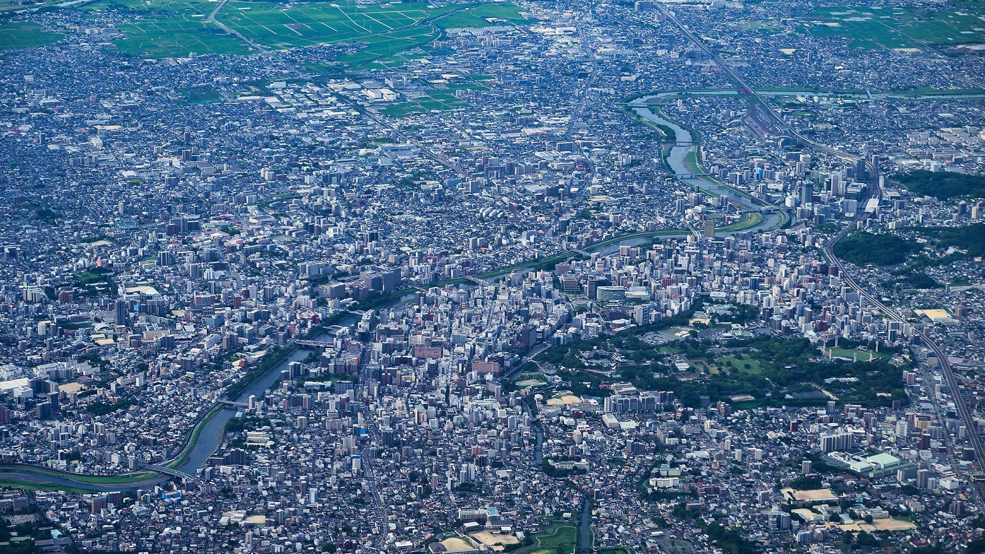阿蘇くまもと空港のRWY07へのアプローチ中に見られる景色（左席