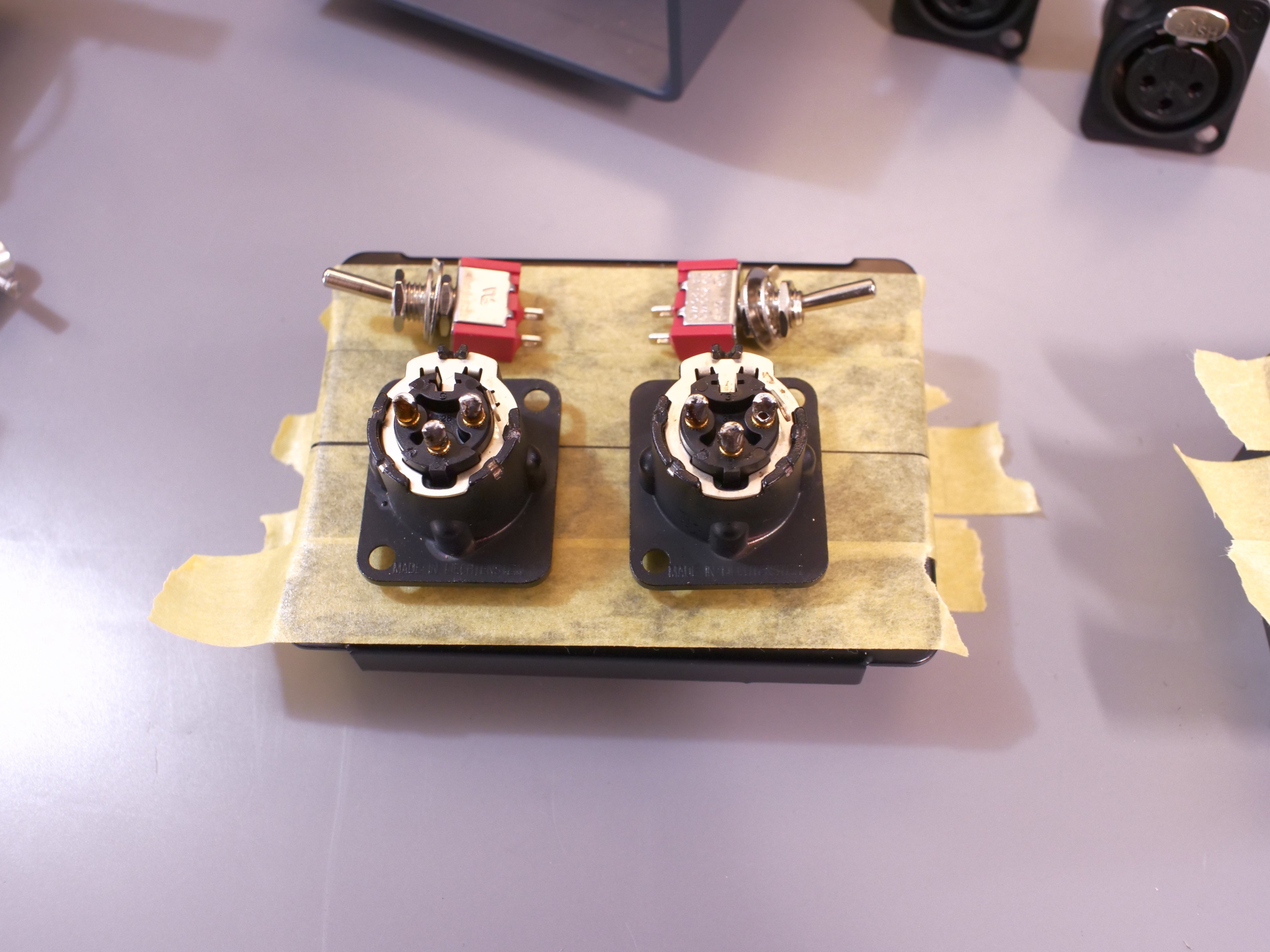 ステレオ仕様のトランスボックスを自作しました。600Ω:600Ω ステレオ仕様のトランスボックスを自作しました。600Ω:600Ω